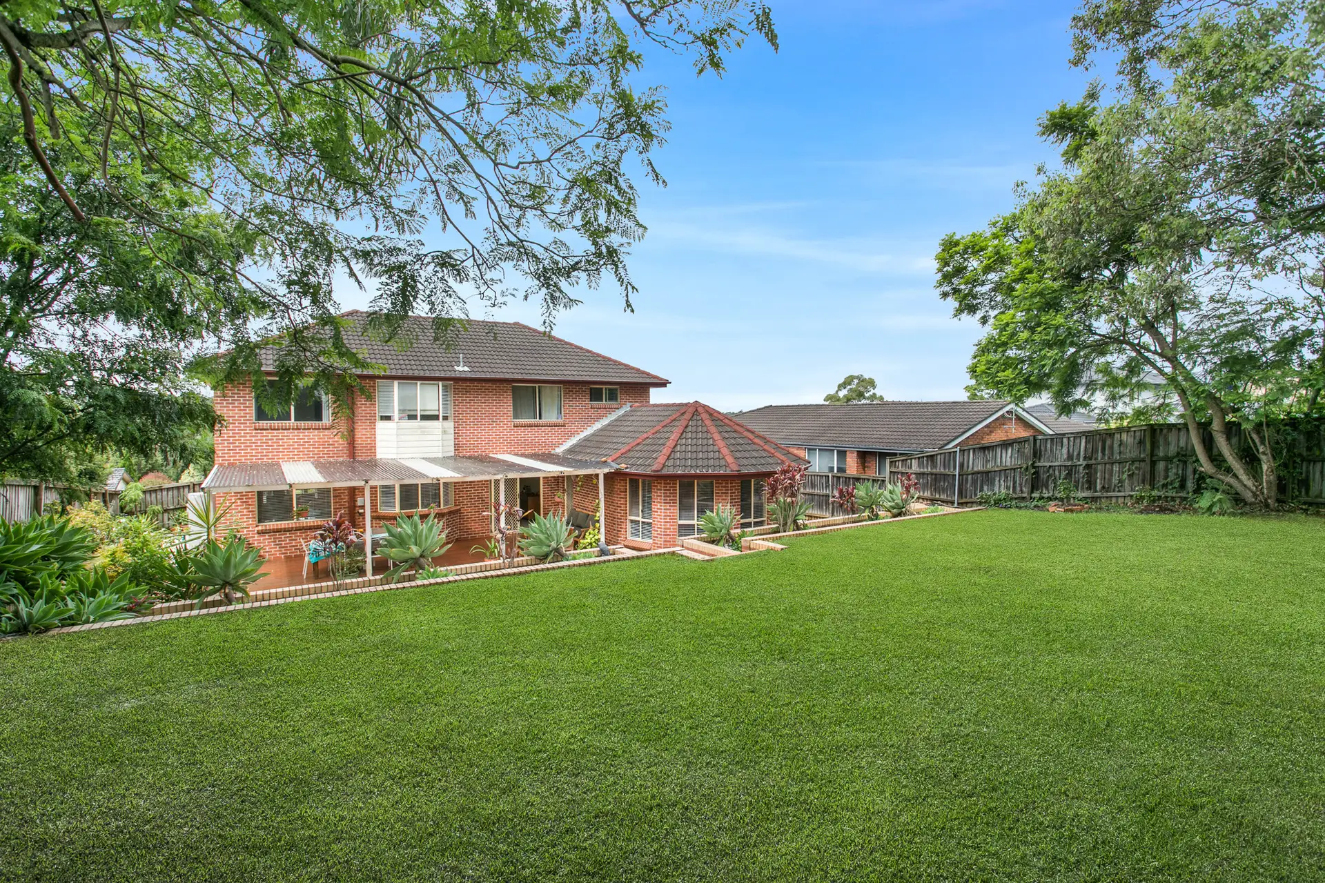33 Tanbark Place, Dural Sold by Louis Carr Real Estate - image 2