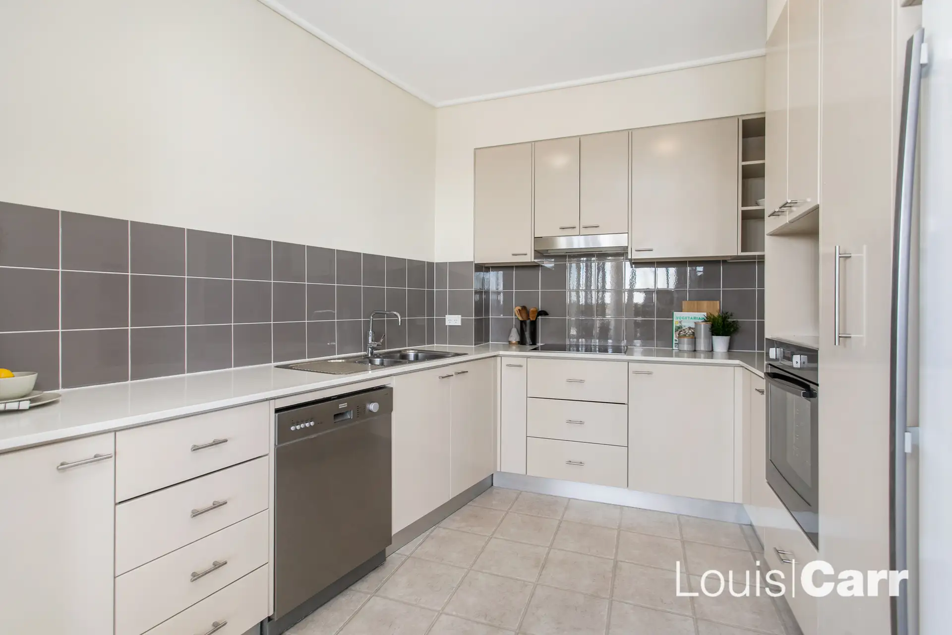 707/12 Pennant Street, Castle Hill Sold by Louis Carr Real Estate - image 3