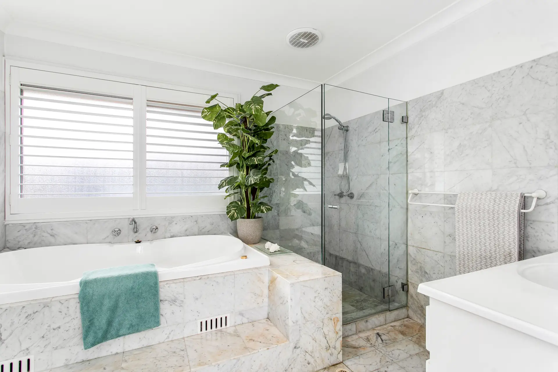 42 Fallon Drive, Dural Sold by Louis Carr Real Estate - image 12