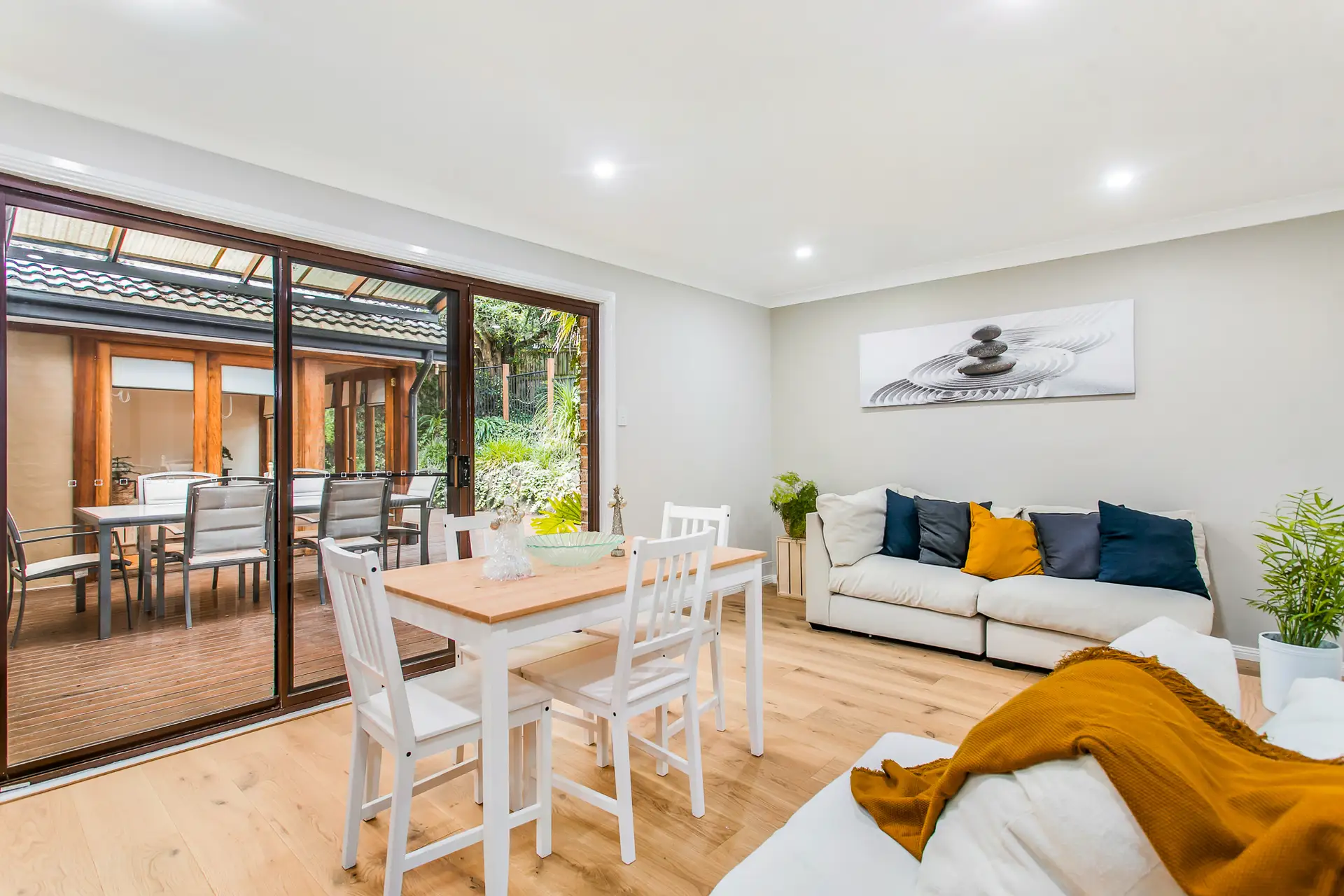 25 Hancock Drive, Cherrybrook Sold by Louis Carr Real Estate - image 3