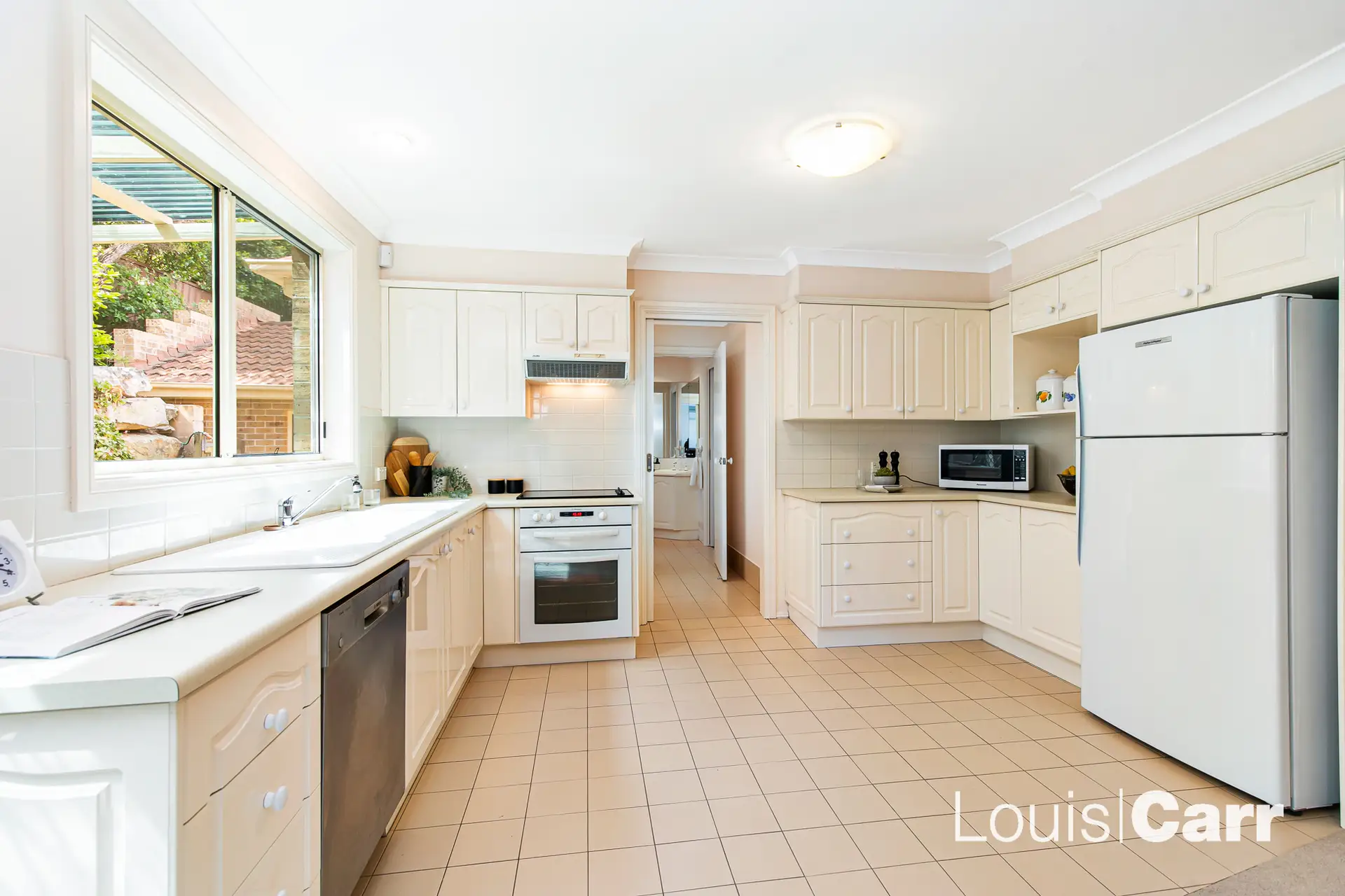 10 Arum Way, Cherrybrook Sold by Louis Carr Real Estate - image 4