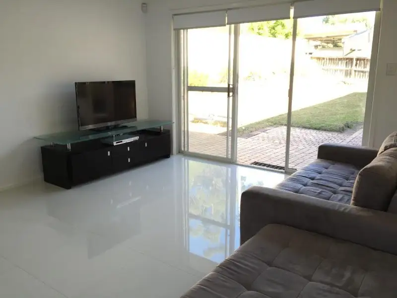 34 Macquarie Drive, Cherrybrook Leased by Louis Carr Real Estate - image 3