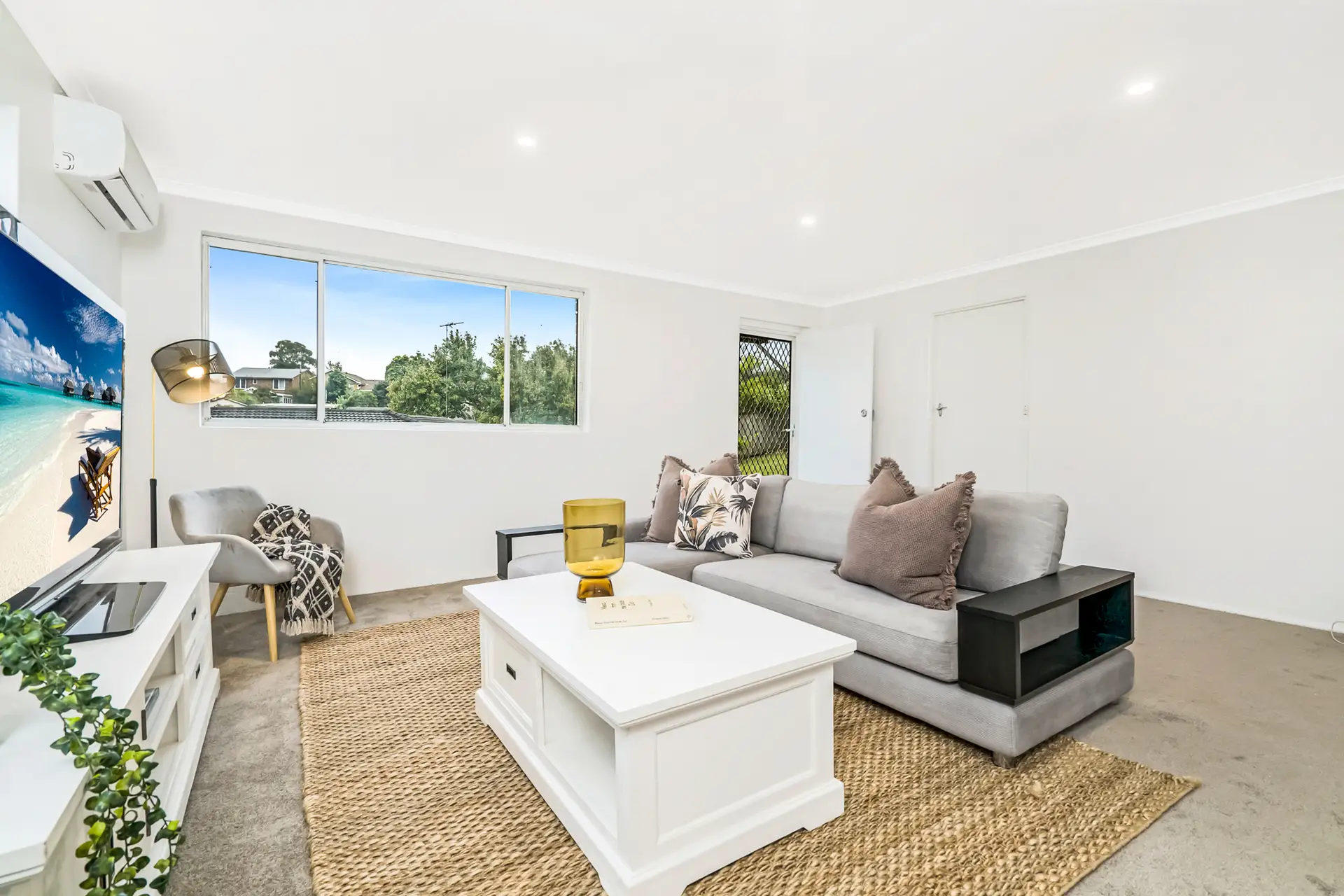 7  Karloon Road, West Pennant Hills Sold by Louis Carr Real Estate - image 2
