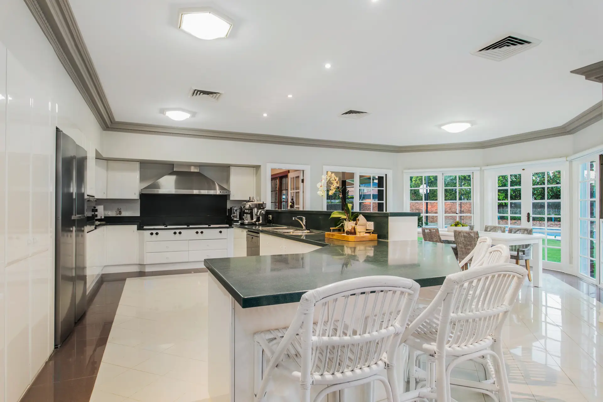 17  Governor Phillip Place, West Pennant Hills Sold by Louis Carr Real Estate - image 9