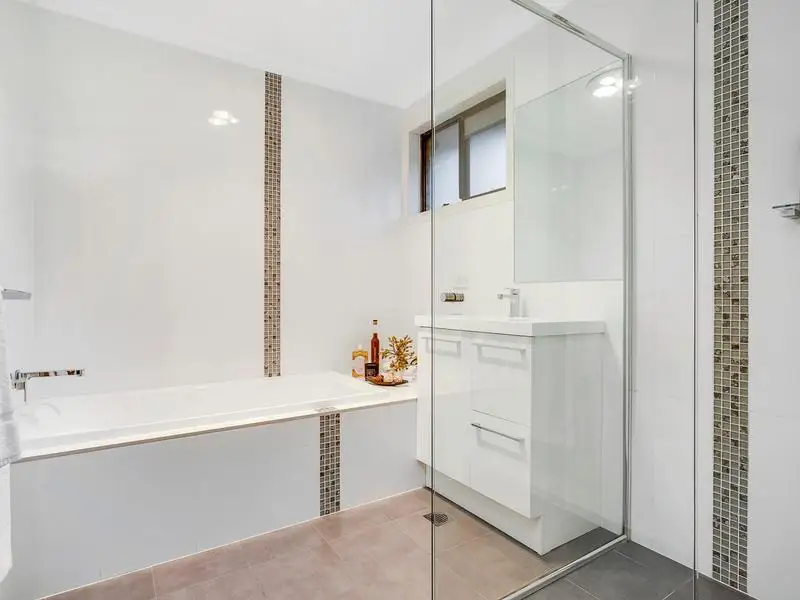 16 Barry Place, Cherrybrook Leased by Louis Carr Real Estate - image 5