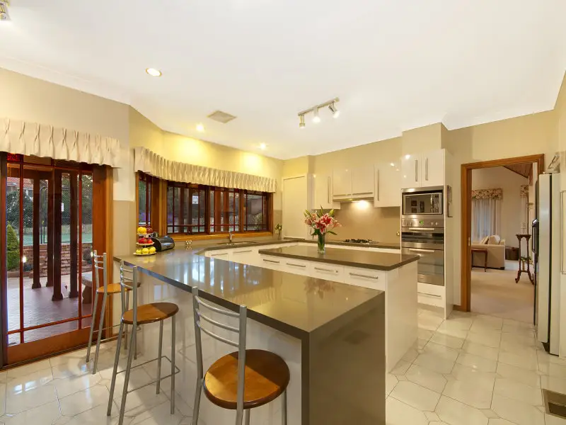 8 Glendale Grove, West Pennant Hills Sold by Louis Carr Real Estate - image 5