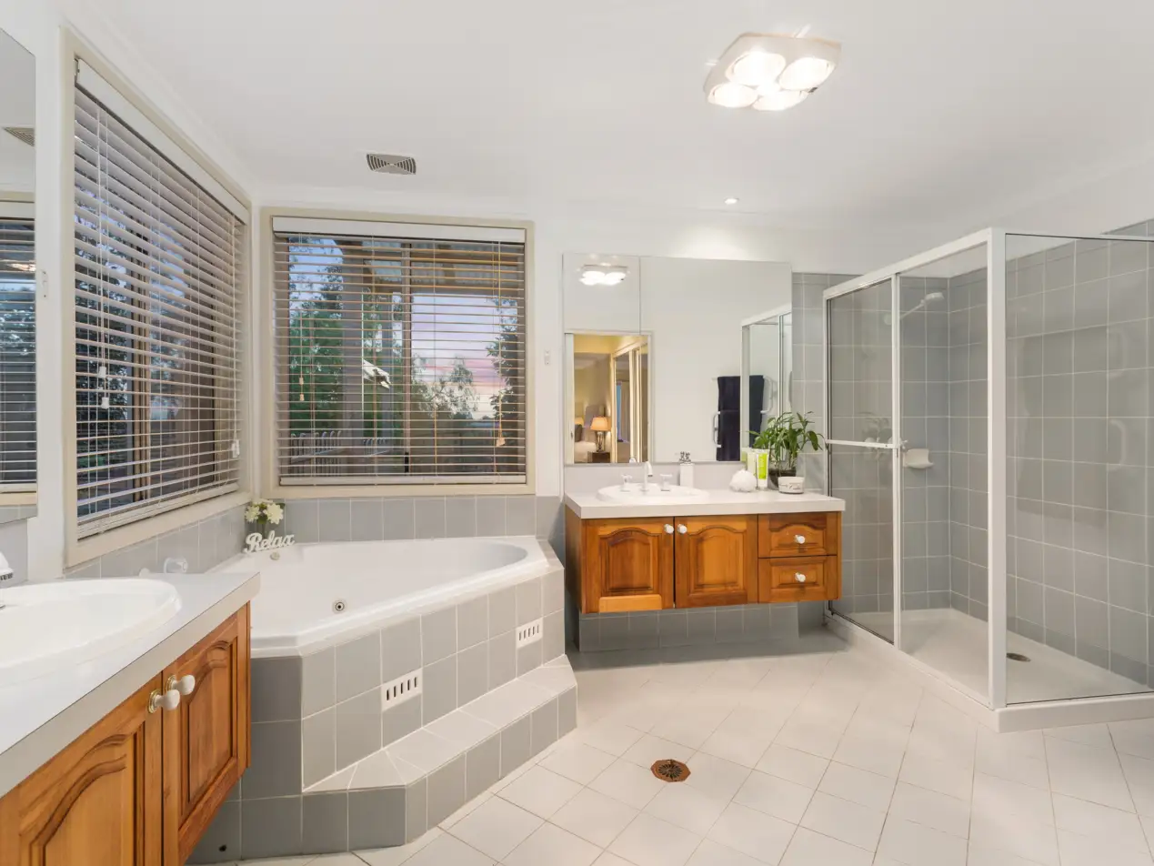 4 Excelsior Way, Castle Hill Sold by Louis Carr Real Estate - image 11