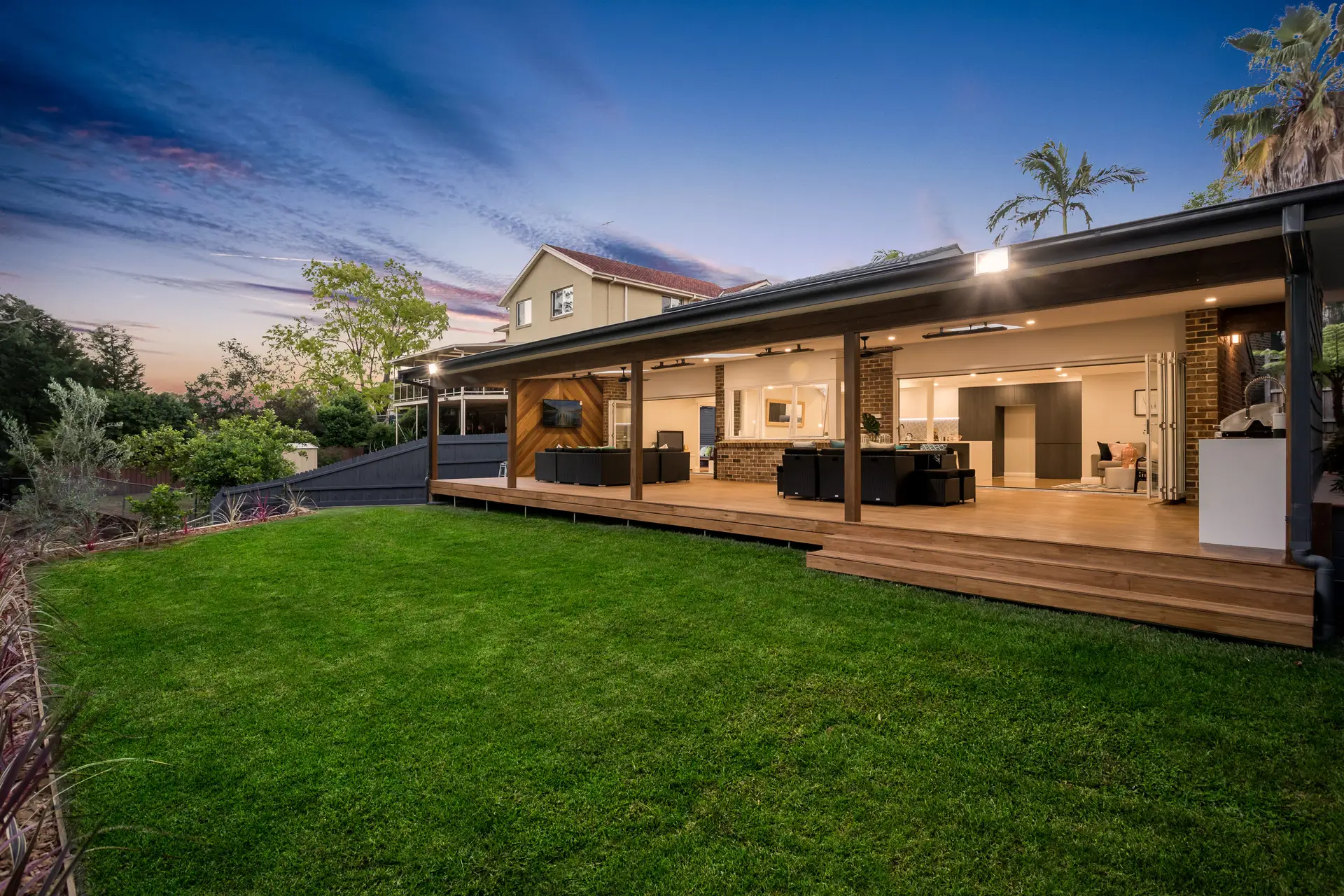 28 Galahad Crescent, Castle Hill Sold by Louis Carr Real Estate - image 1