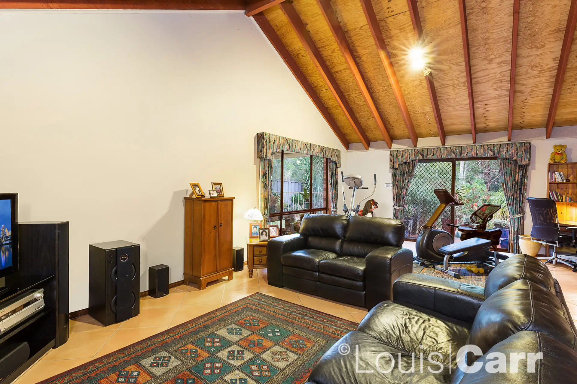 8 Hildegard Place, Baulkham Hills Sold by Louis Carr Real Estate - image 5