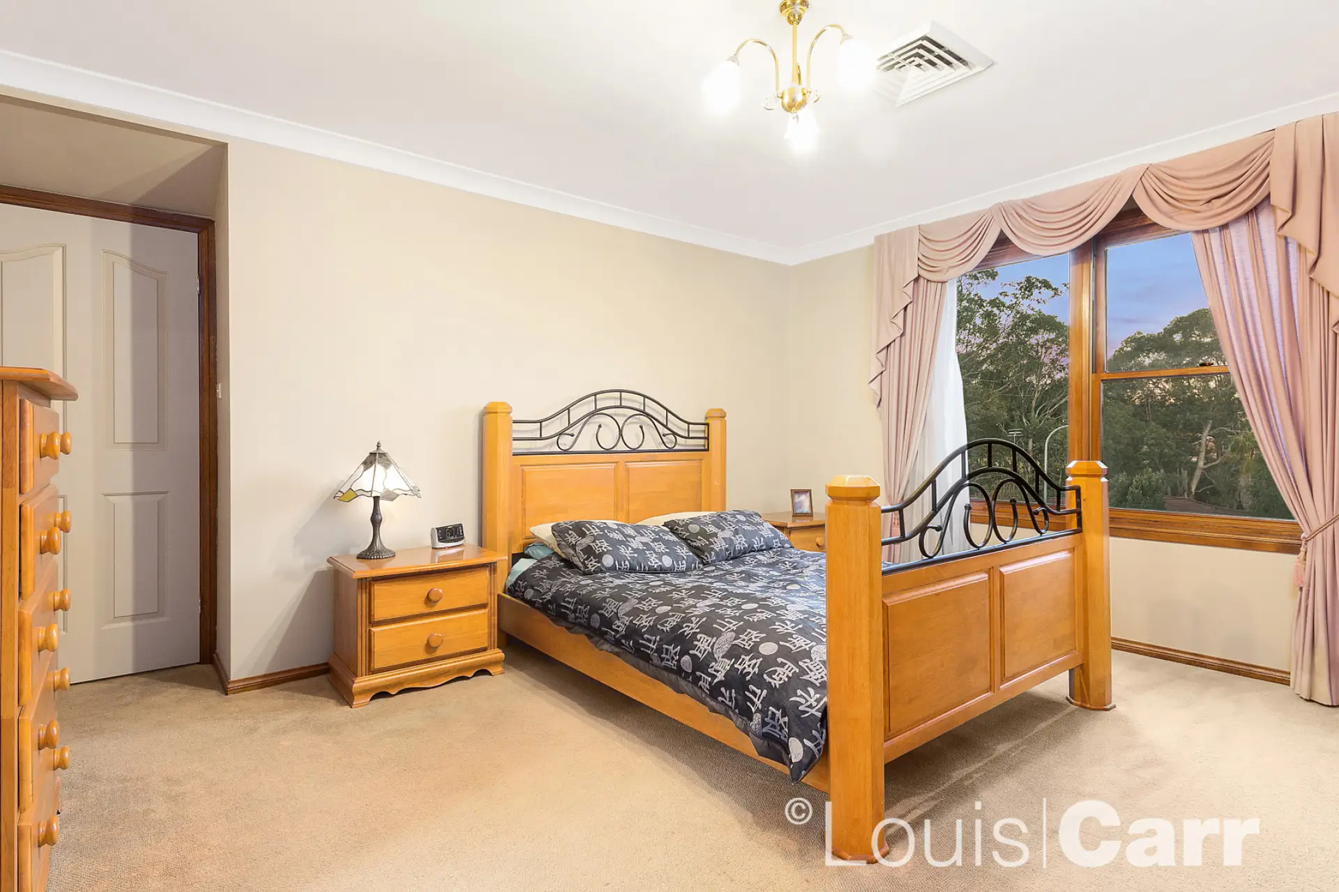 8 Hildegard Place, Baulkham Hills Sold by Louis Carr Real Estate - image 7