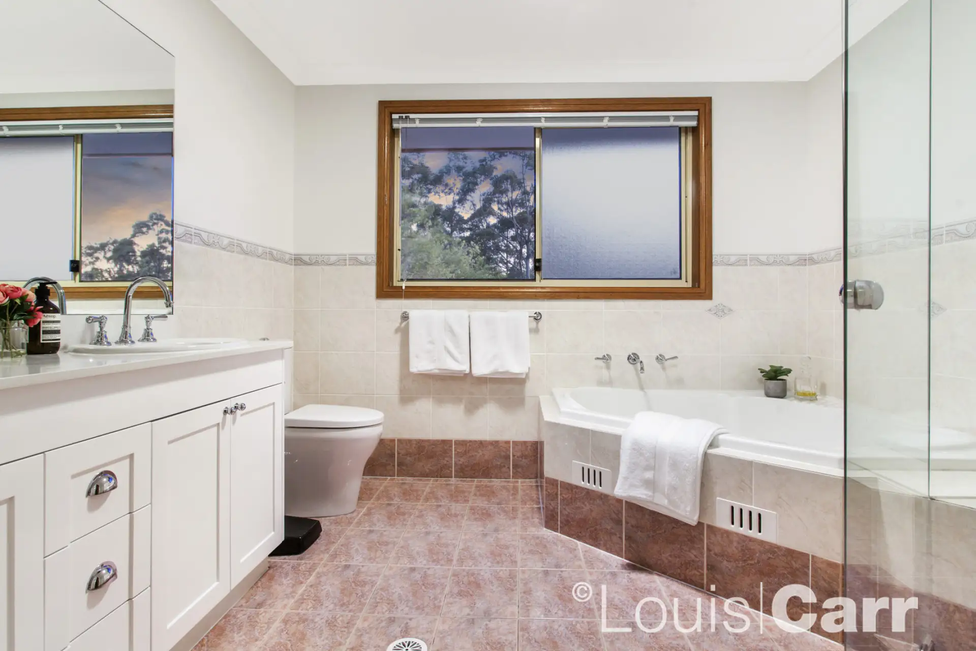 24 Huntingdale Circle, Castle Hill Sold by Louis Carr Real Estate - image 8