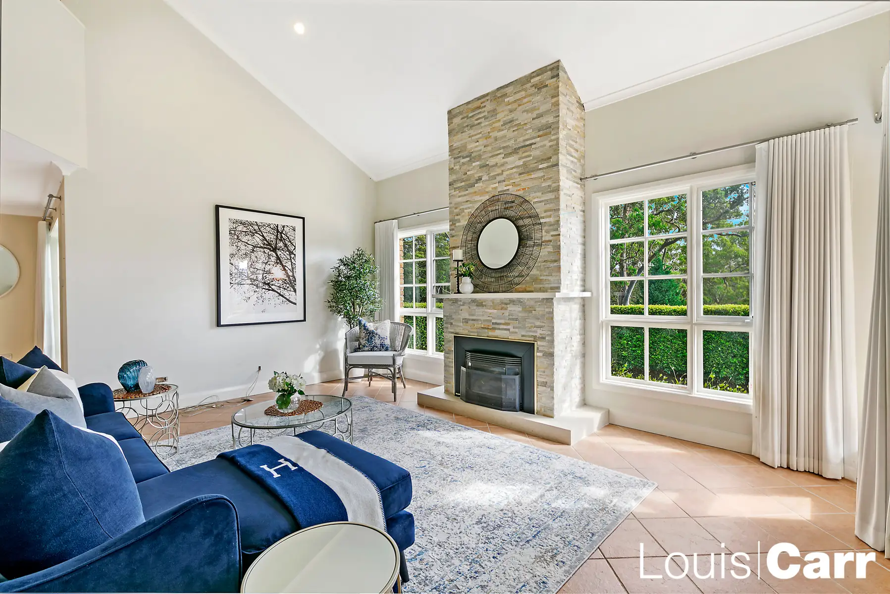 10 Huntingdale Circle, Castle Hill Sold by Louis Carr Real Estate - image 2