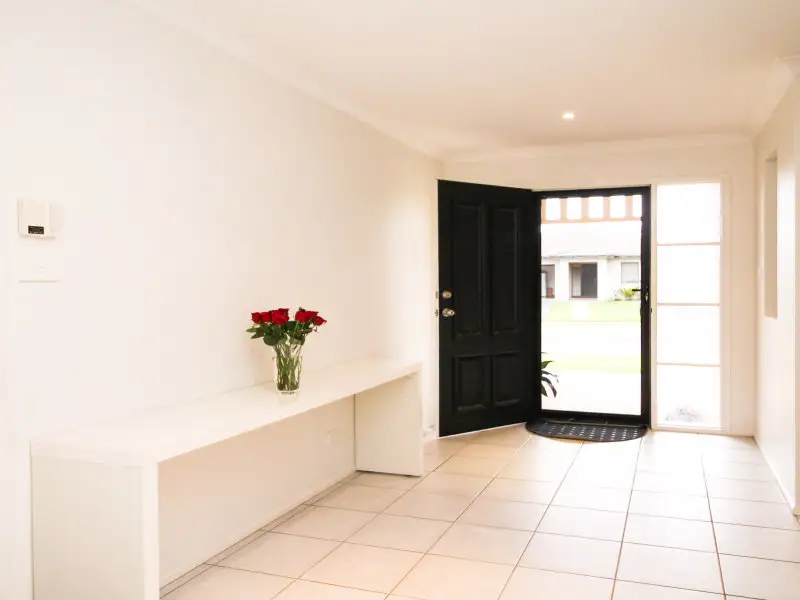 3 Rebellion Circuit, Beaumont Hills Sold by Louis Carr Real Estate - image 2