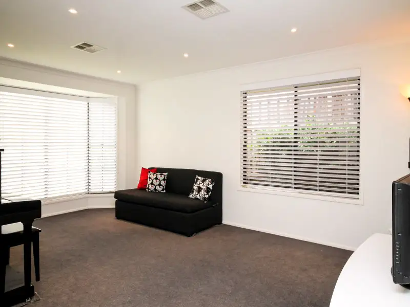 3 Rebellion Circuit, Beaumont Hills Sold by Louis Carr Real Estate - image 8