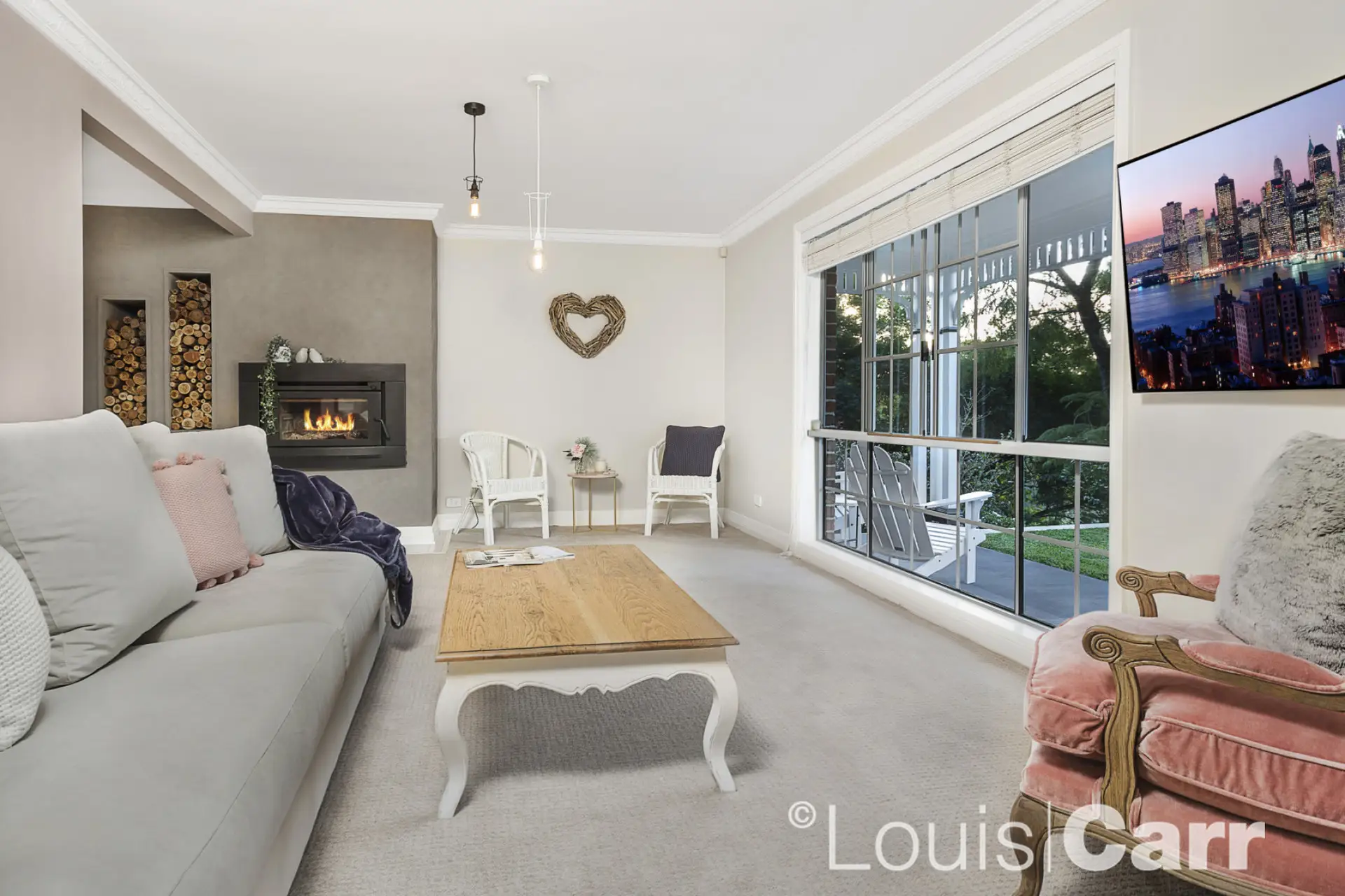 8 Drawbridge Place, Castle Hill Sold by Louis Carr Real Estate - image 2