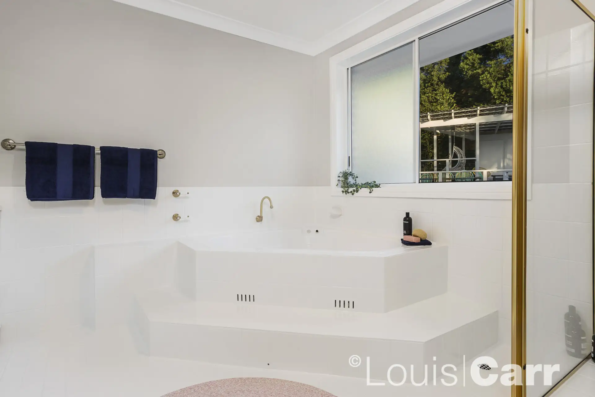8 Drawbridge Place, Castle Hill Sold by Louis Carr Real Estate - image 6