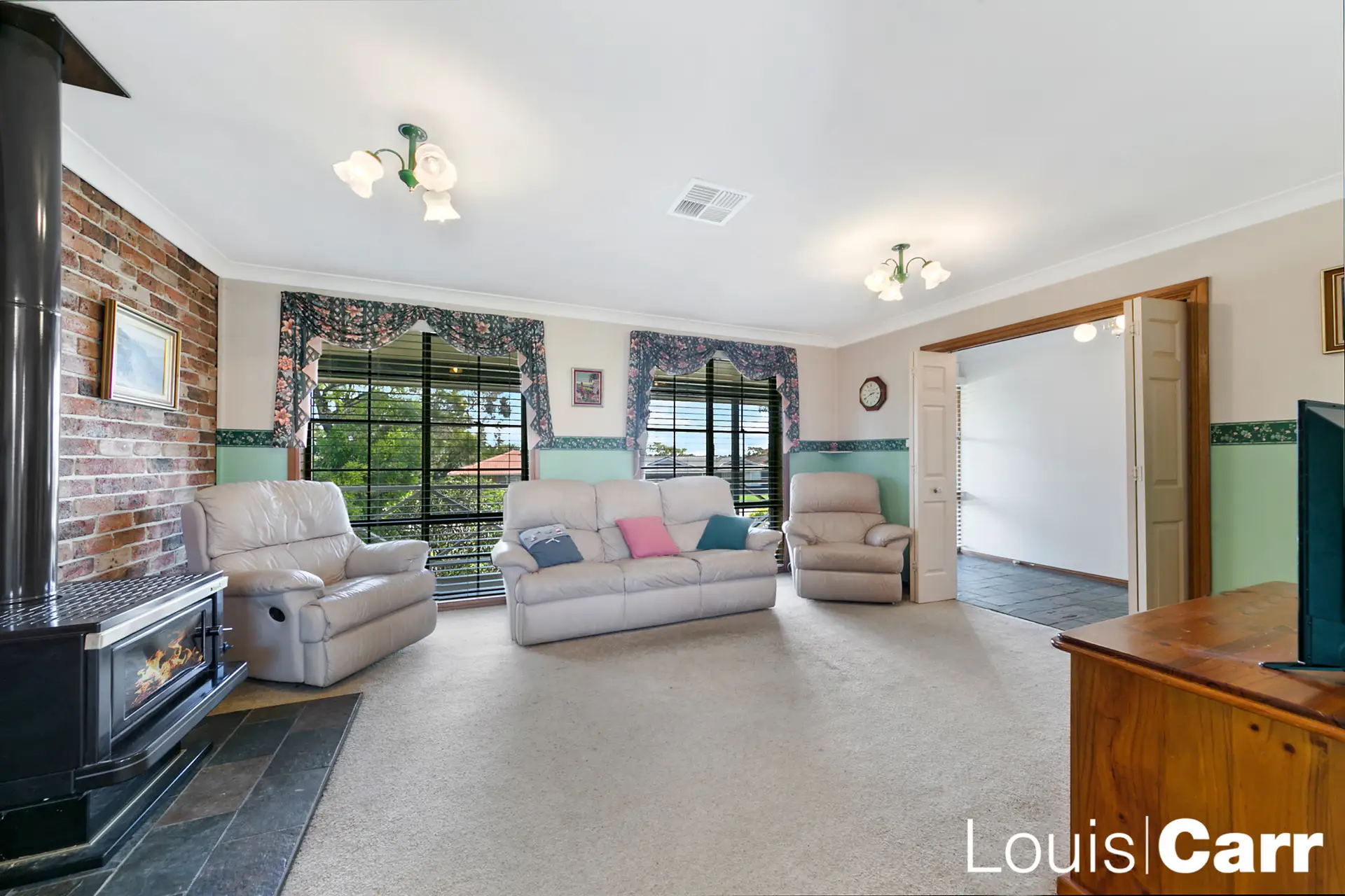70 Battlement Crescent, Castle Hill Sold by Louis Carr Real Estate - image 2