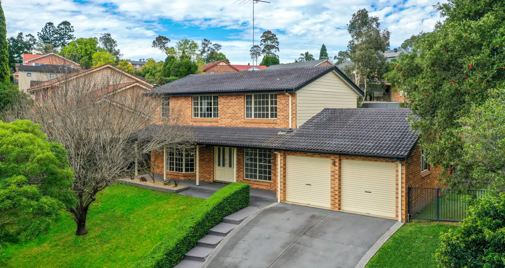 37 Gooraway Drive, Castle Hill Sold by Louis Carr Real Estate - image 1