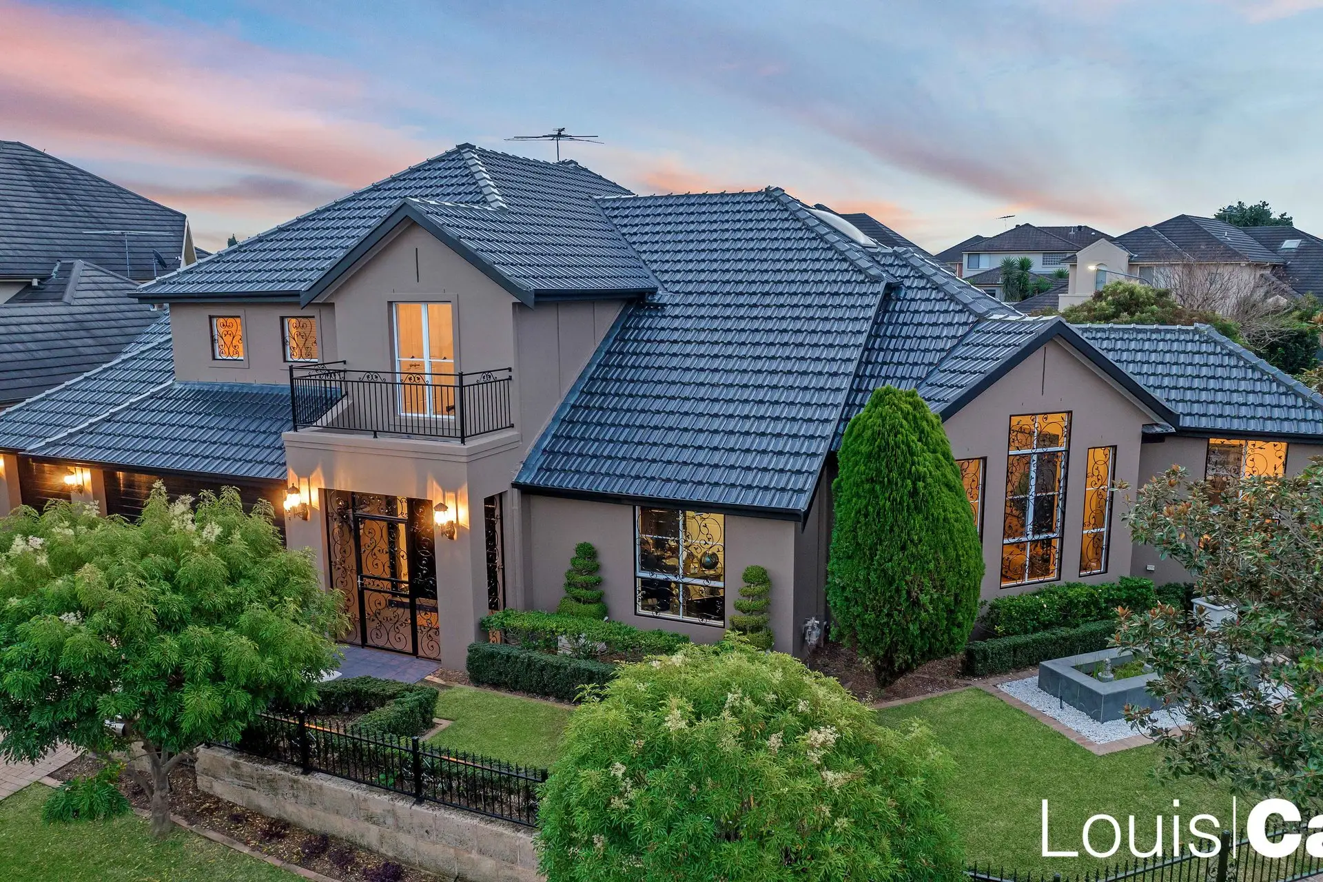 3 Queens Court, Castle Hill Sold by Louis Carr Real Estate - image 1