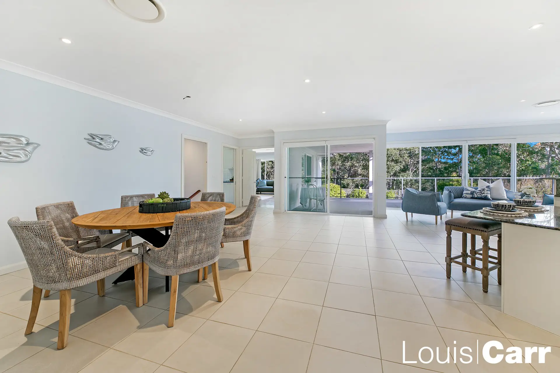 22 Huntingdale Circle, Castle Hill Sold by Louis Carr Real Estate - image 3