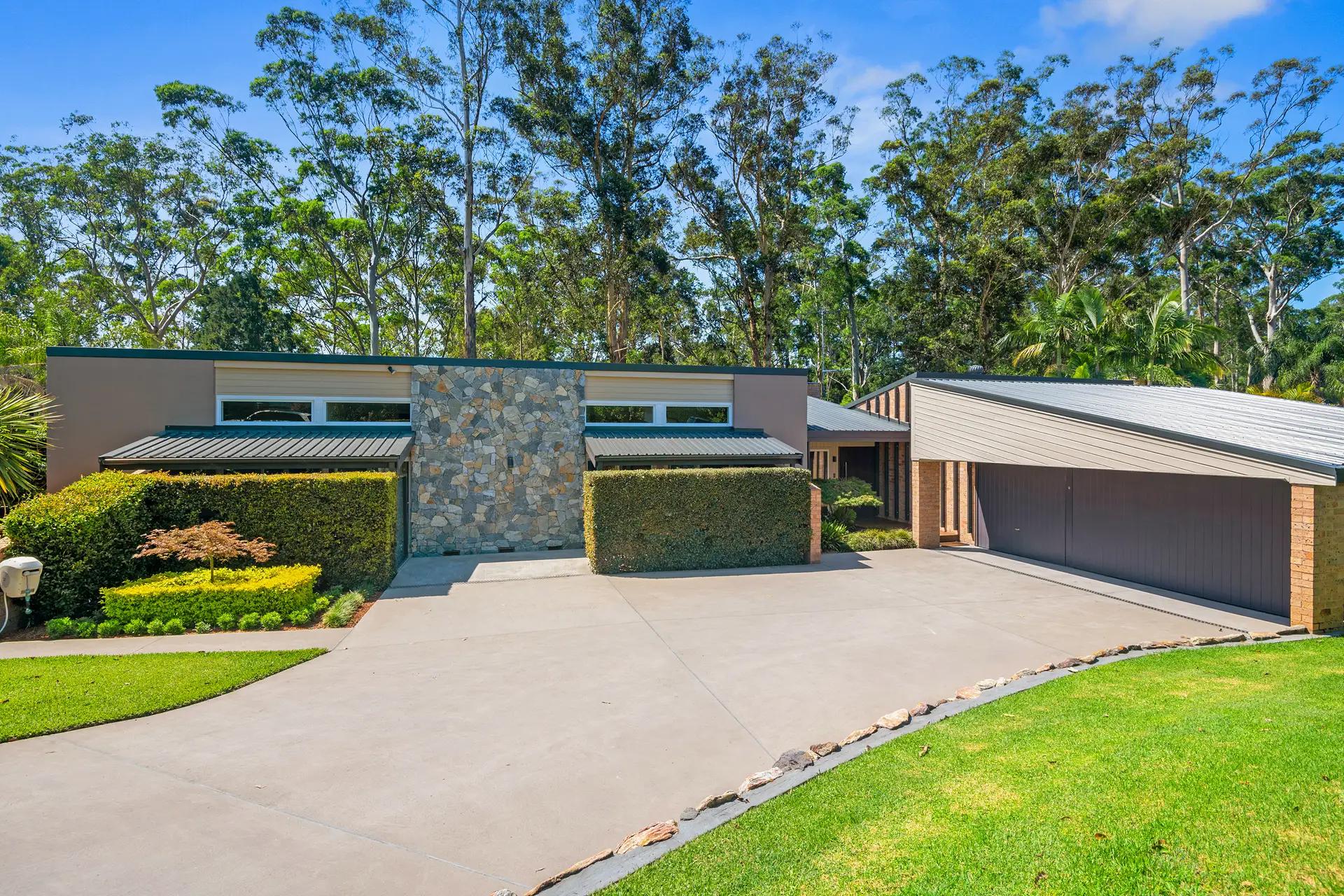 46 Ulundri Drive, Castle Hill Sold by Louis Carr Real Estate - image 1