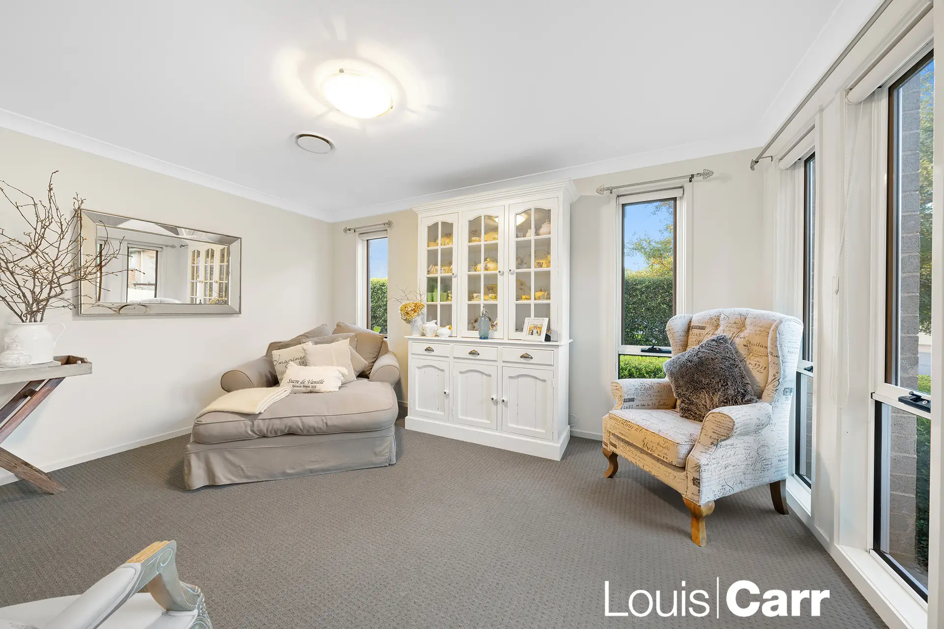 8 Sabal Place, Beaumont Hills Sold by Louis Carr Real Estate - image 2