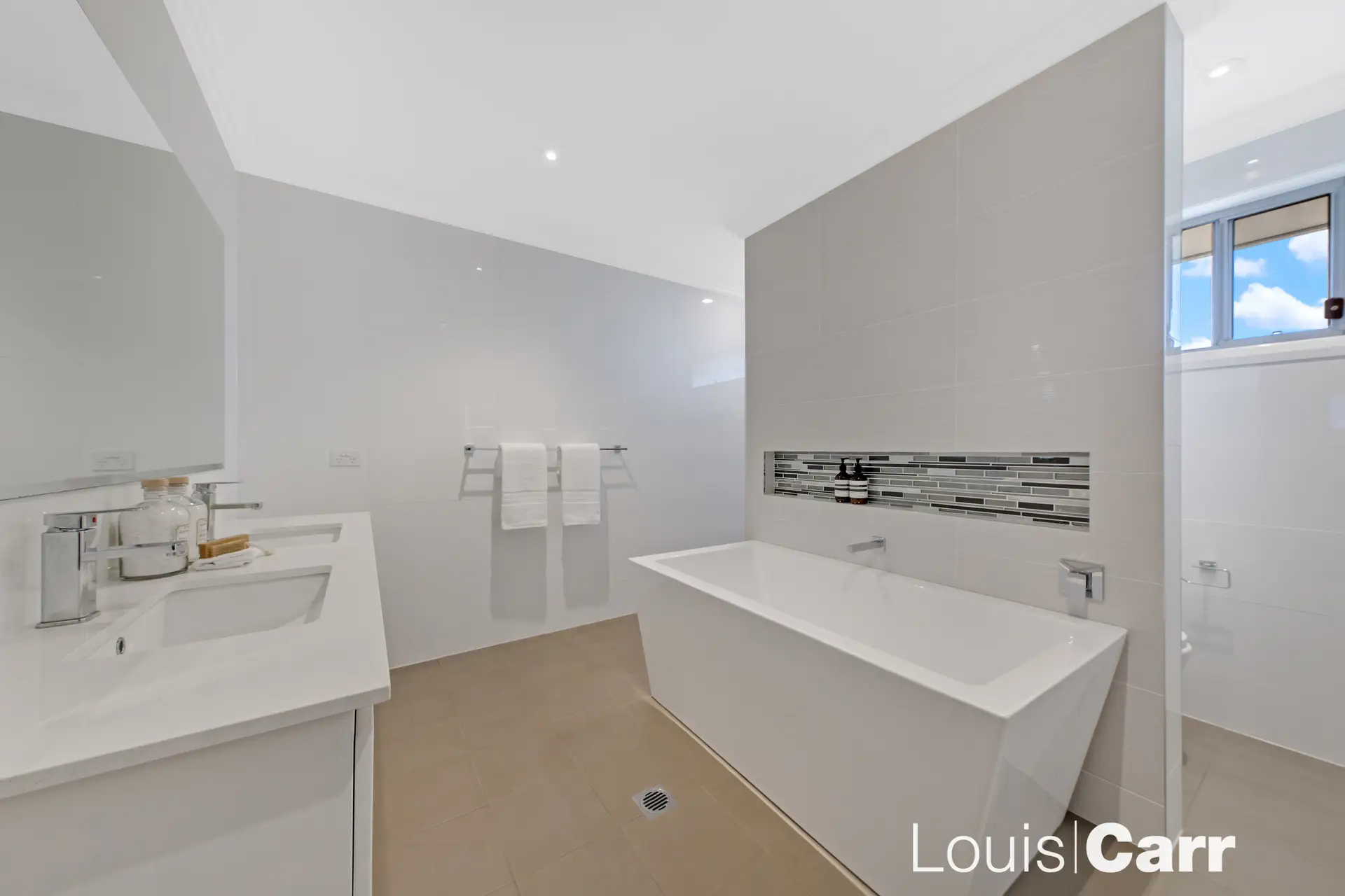 6 Welford Circuit, North Kellyville Sold by Louis Carr Real Estate - image 11