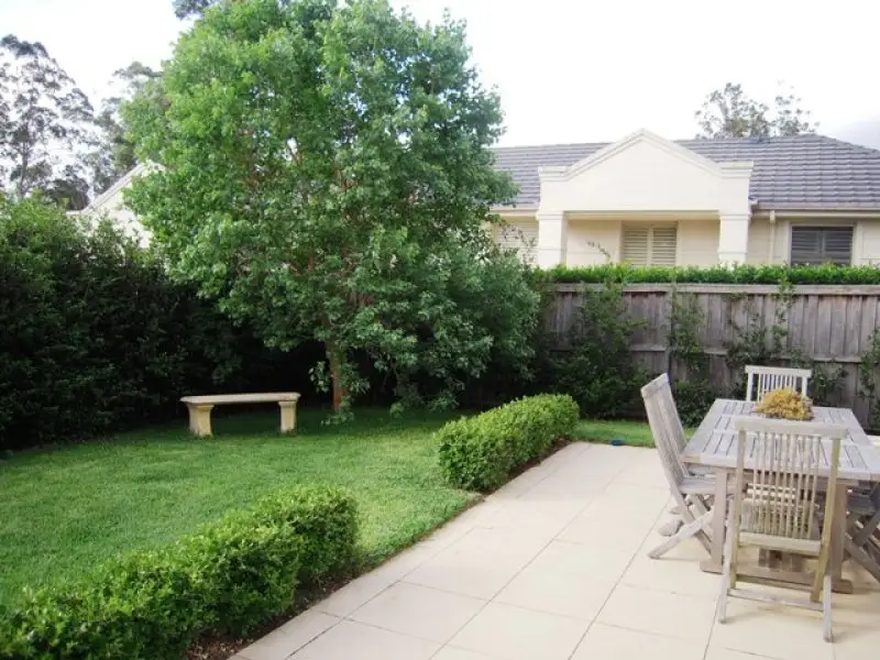 19 Government Farm Crescent, Castle Hill Leased by Louis Carr Real Estate - image 2