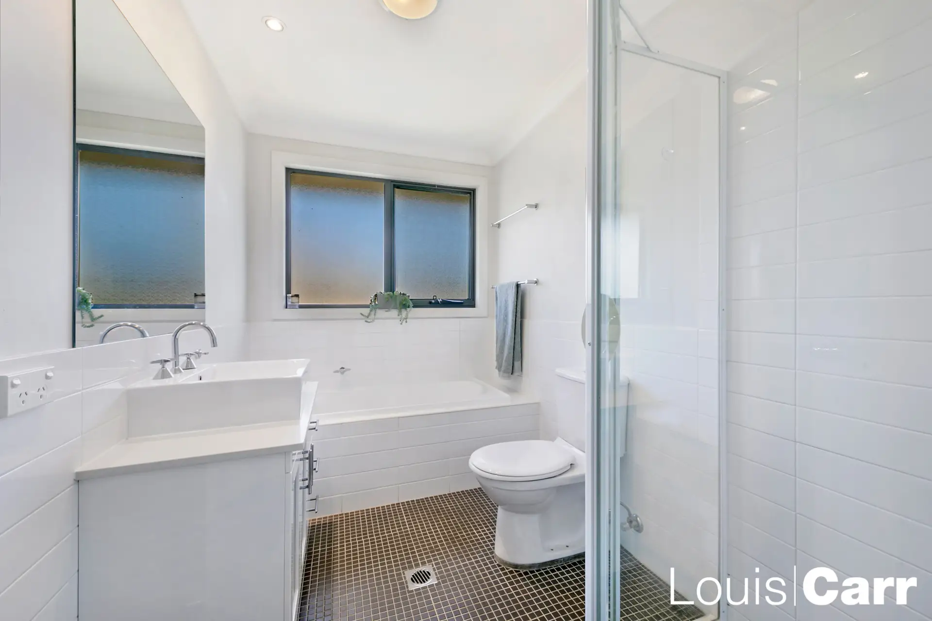 72 Bentwood Terrace, Stanhope Gardens Leased by Louis Carr Real Estate - image 9