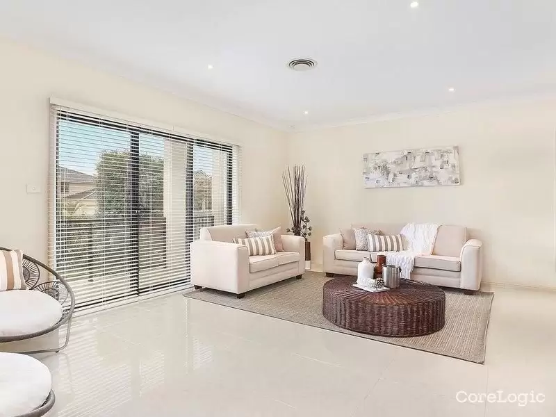 62 St Pauls Avenue, Castle Hill Leased by Louis Carr Real Estate - image 3