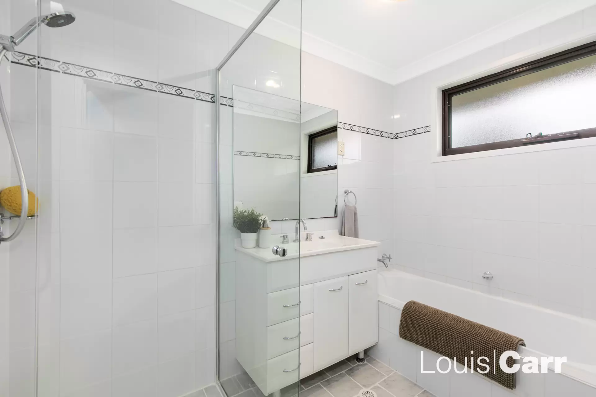 10 Hayley Place, Cherrybrook Sold by Louis Carr Real Estate - image 15