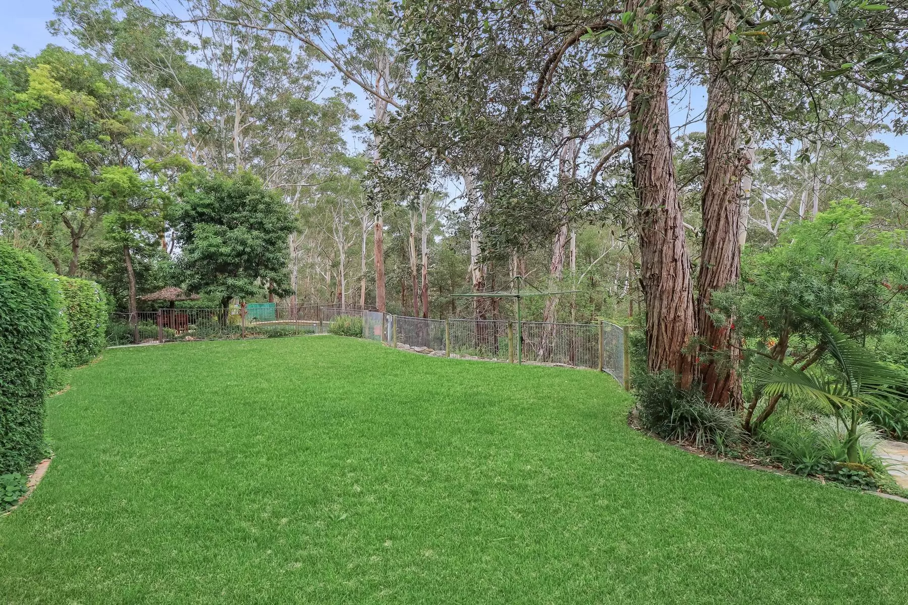 13 Greenbank Drive, Glenhaven Sold by Louis Carr Real Estate - image 4
