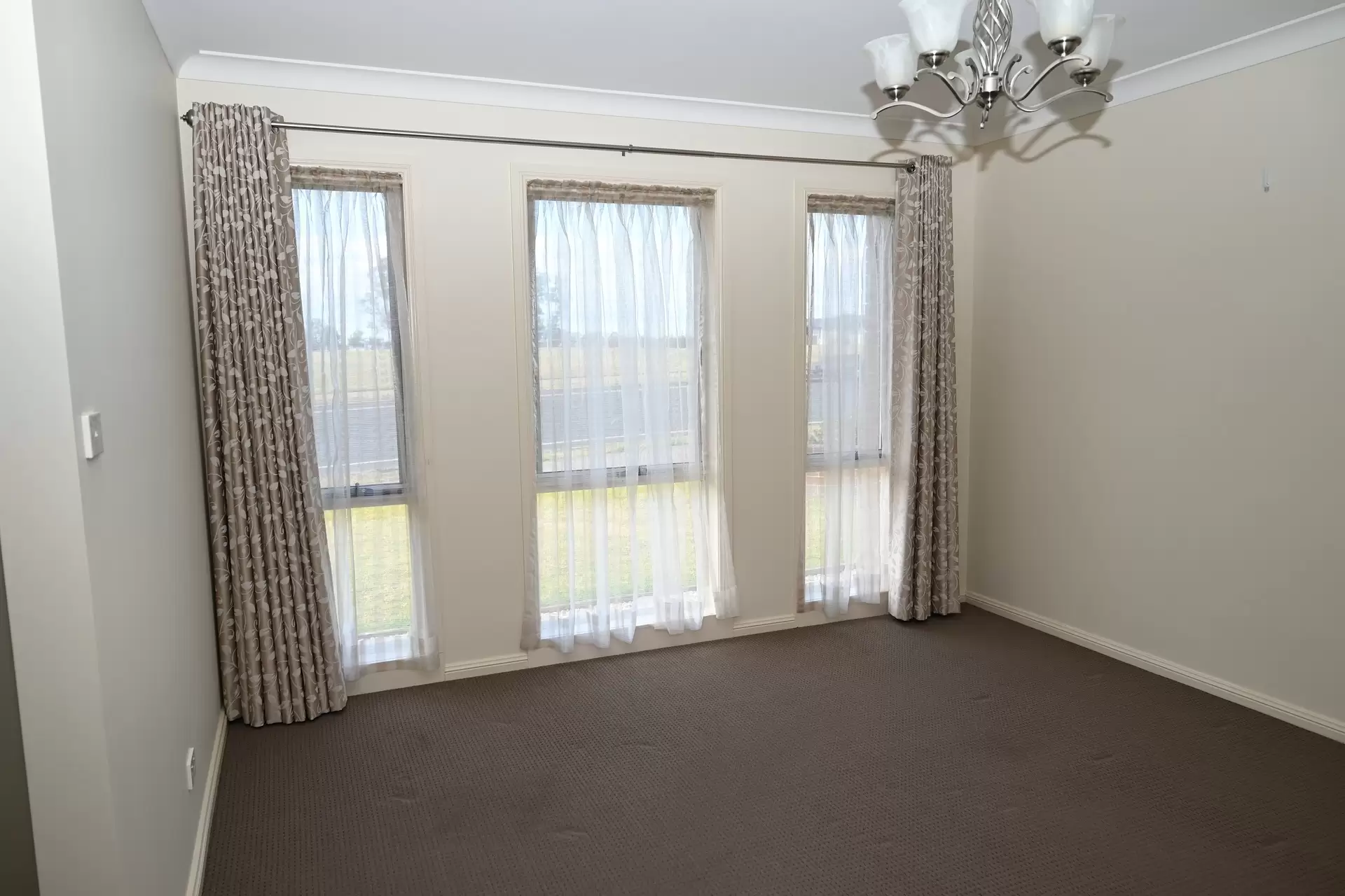 15 Wembley Avenue, North Kellyville Leased by Louis Carr Real Estate - image 5