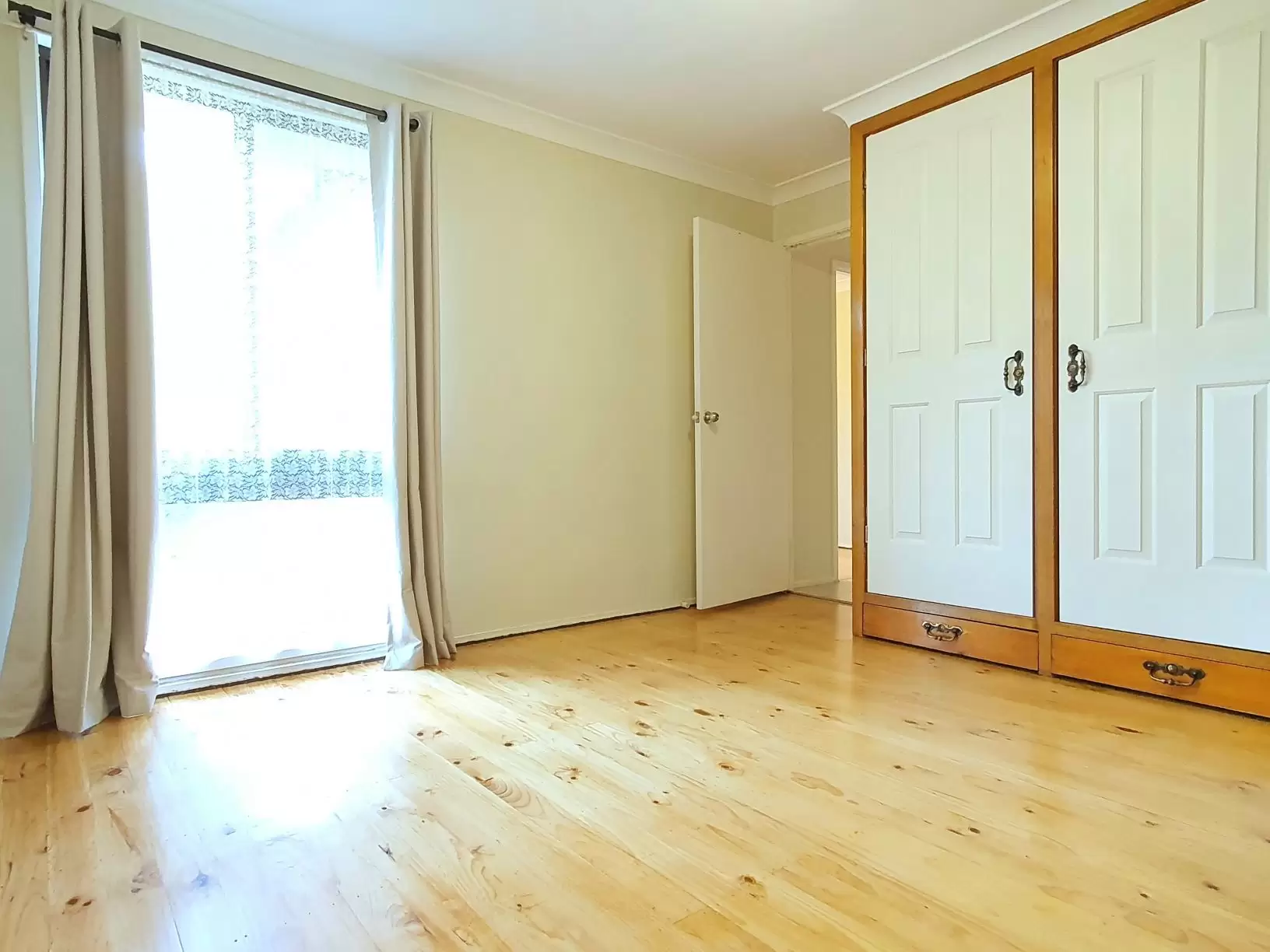 178 James Cook Drive, Kings Langley Leased by Louis Carr Real Estate - image 9