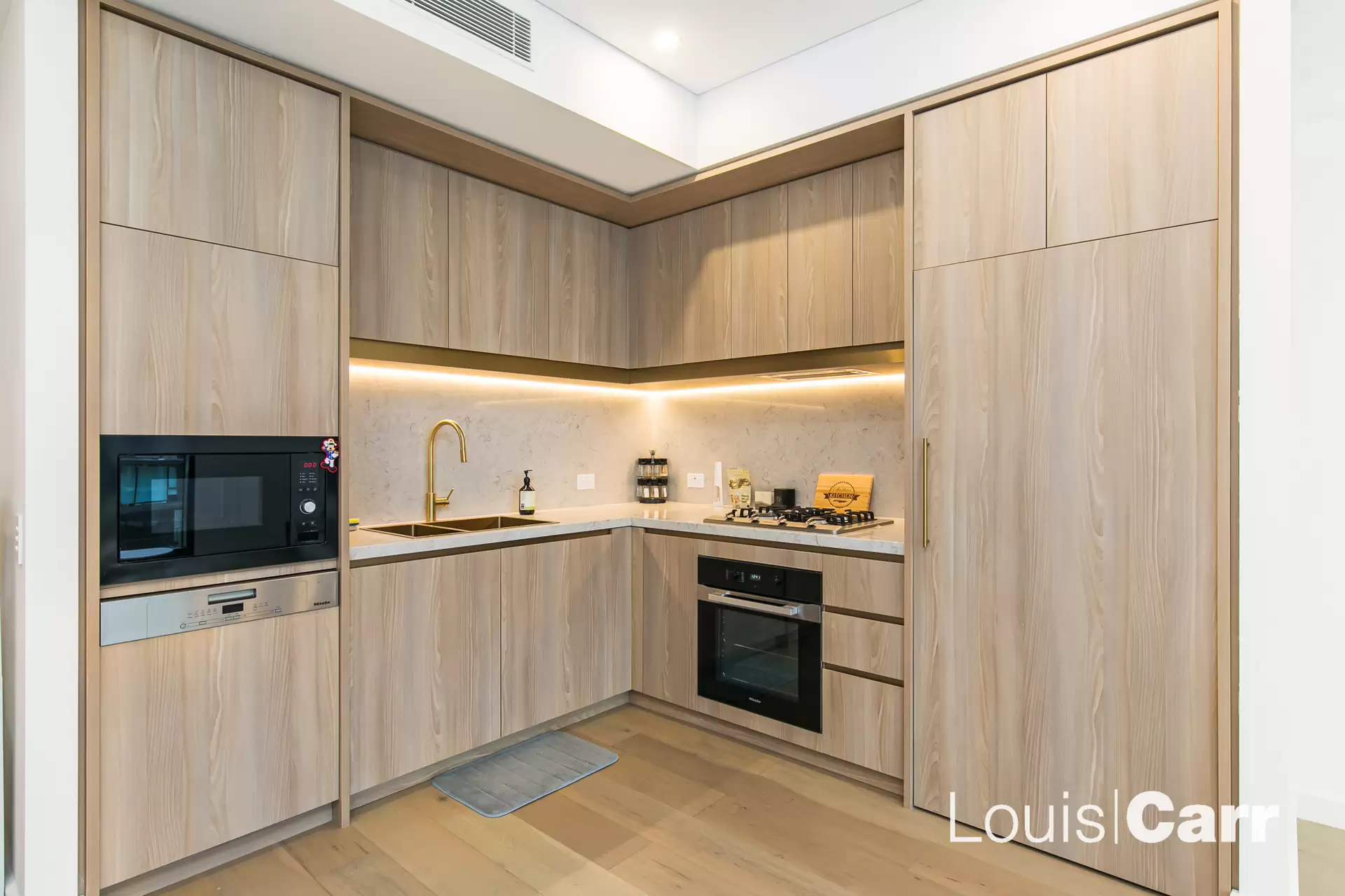 304/16 Middleton Avenue, Castle Hill Leased by Louis Carr Real Estate - image 2