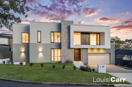 1 Carver Place, Dundas Valley Sold by Louis Carr Real Estate