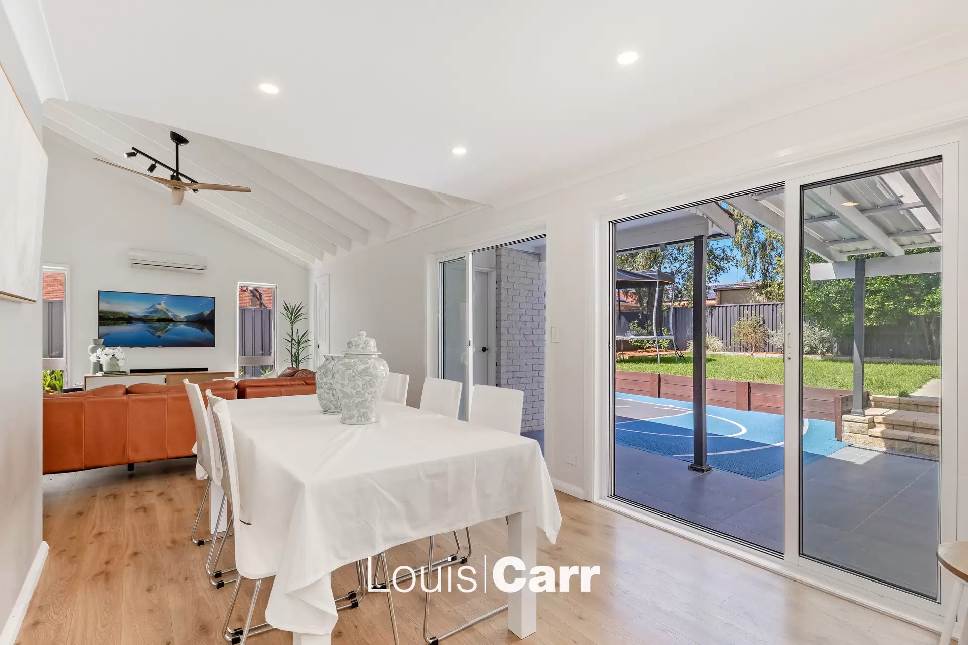 127 Ridgecrop Drive, Castle Hill Sold by Louis Carr Real Estate - image 8