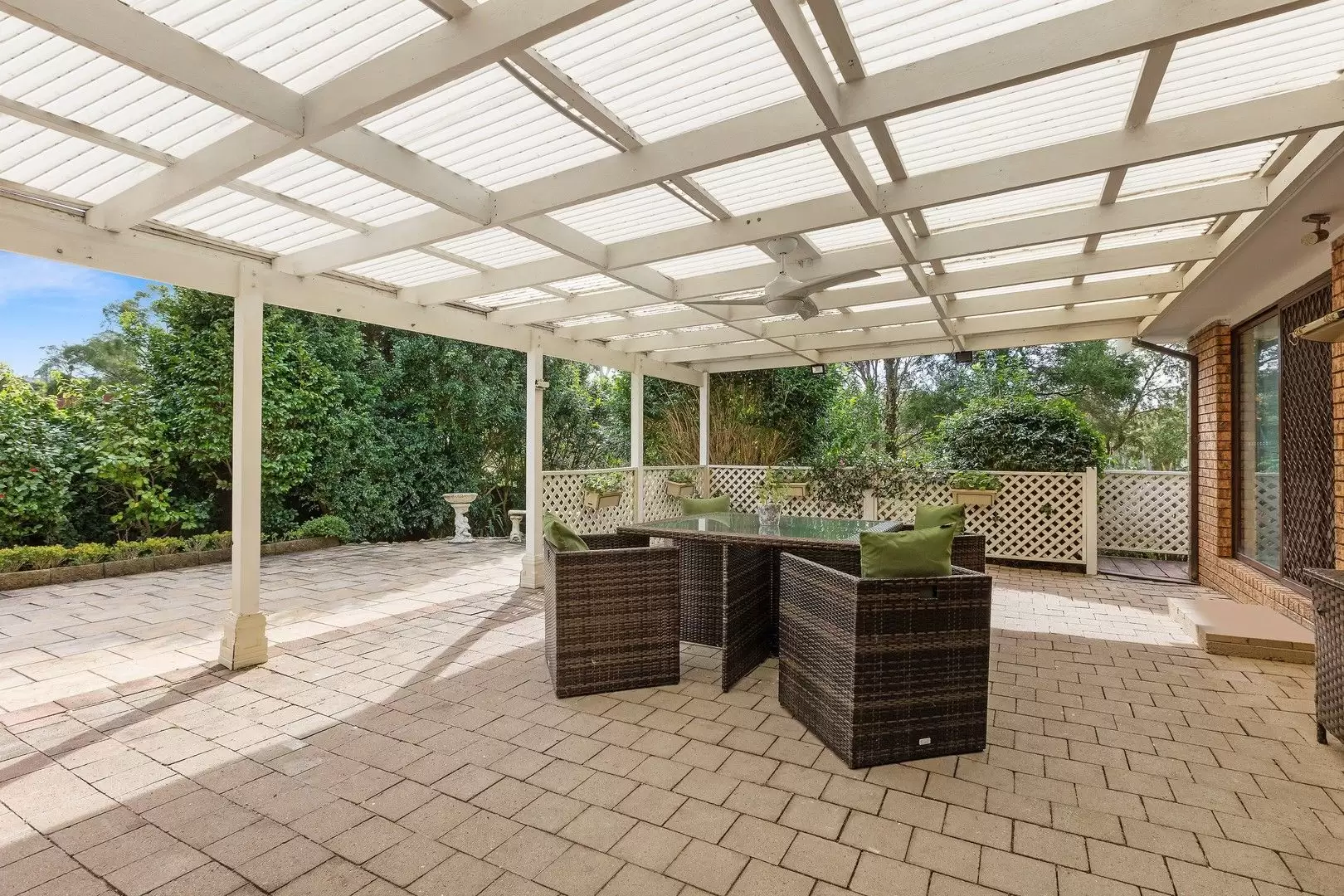 33 Wisteria Crescent, Cherrybrook Leased by Louis Carr Real Estate - image 1