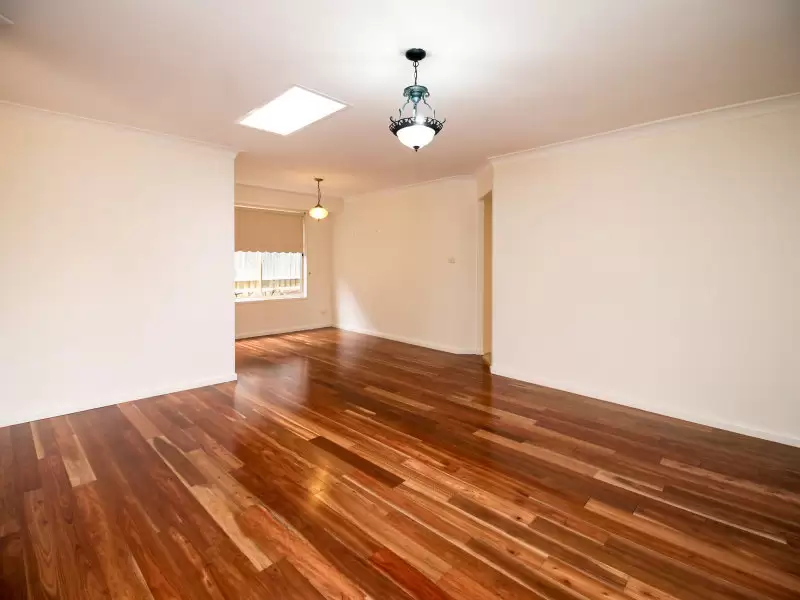 14 Mowbray Close, Castle Hill Leased by Louis Carr Real Estate - image 2
