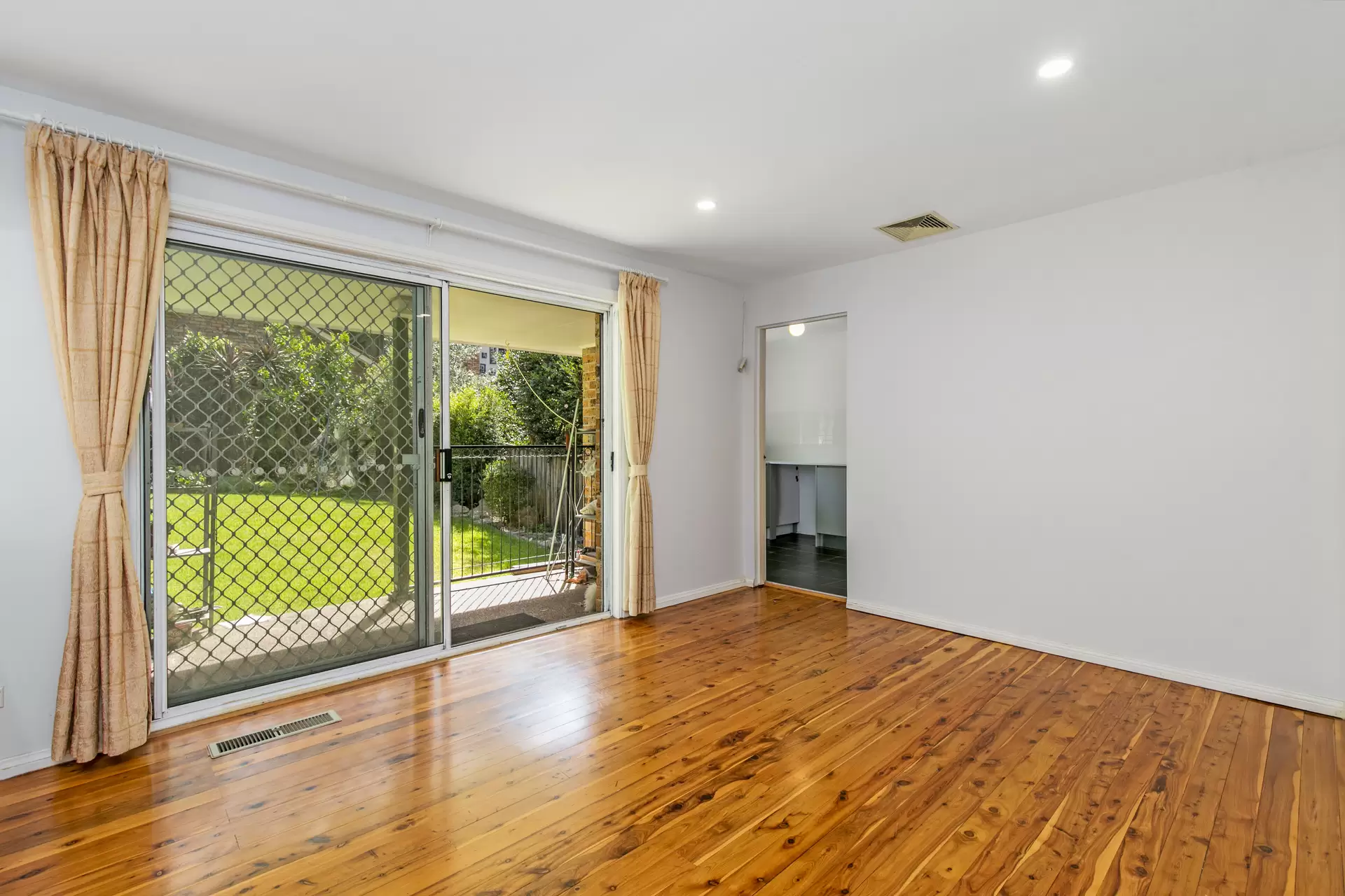 17 Beahan Place, Cherrybrook Leased by Louis Carr Real Estate - image 3