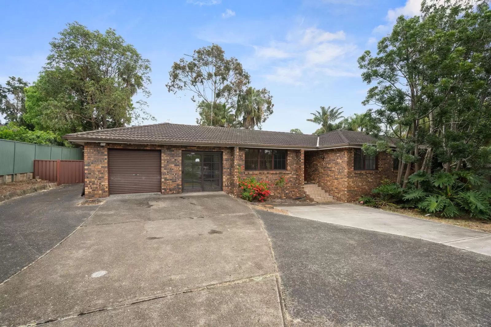 125 Showground Road, Castle Hill Sold by Louis Carr Real Estate - image 1