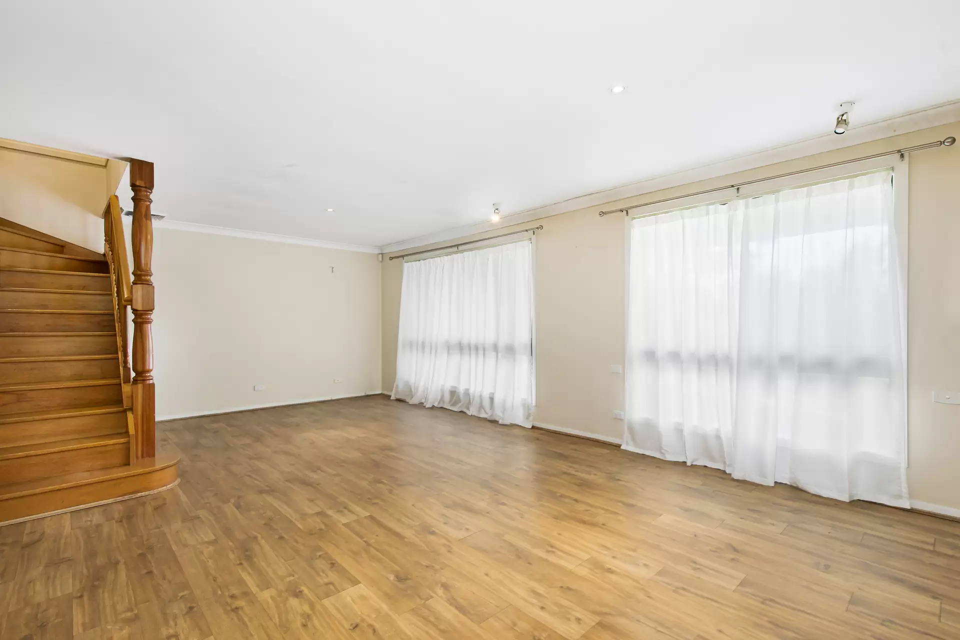 39 Carver Crescent, Baulkham Hills Leased by Louis Carr Real Estate - image 5