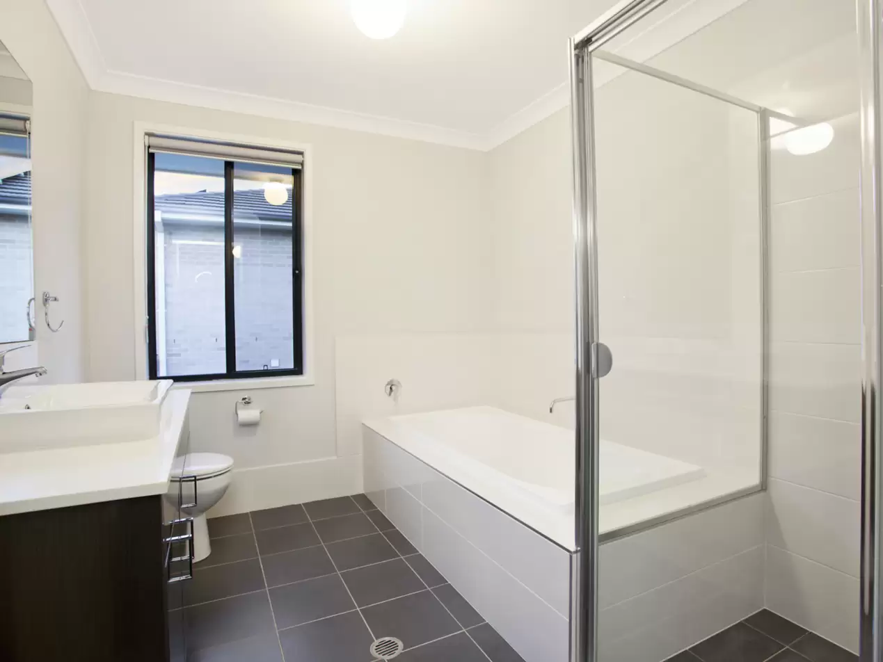 15 Spur Street, Beaumont Hills Leased by Louis Carr Real Estate - image 6