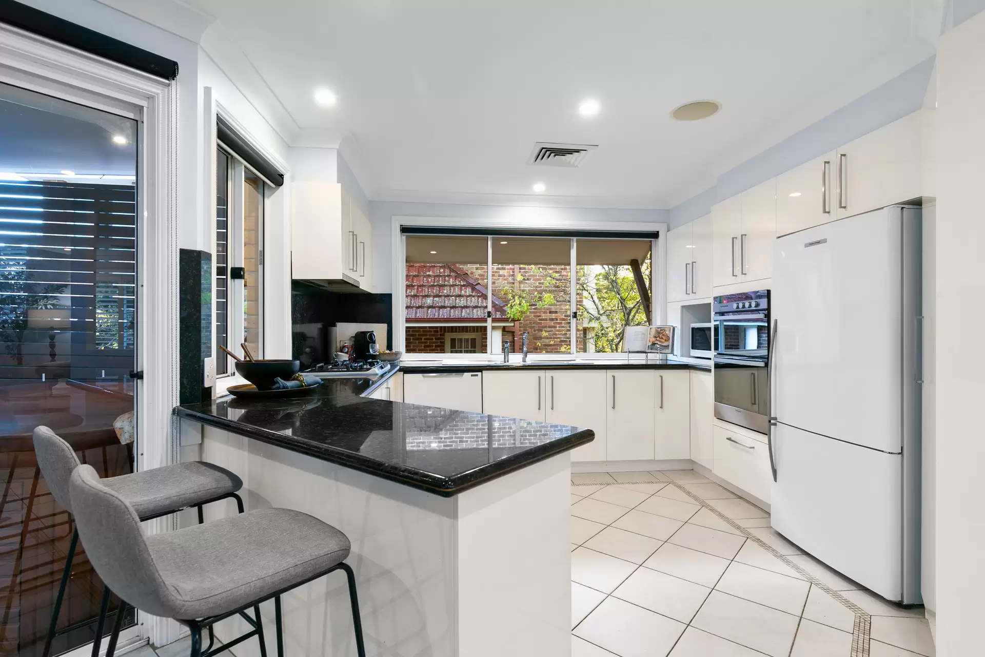 27 Sandhurst Crescent, Glenhaven Sold by Louis Carr Real Estate - image 9