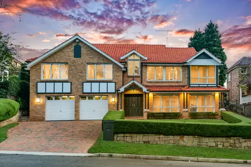 27 Sandhurst Crescent, Glenhaven Sold by Louis Carr Real Estate