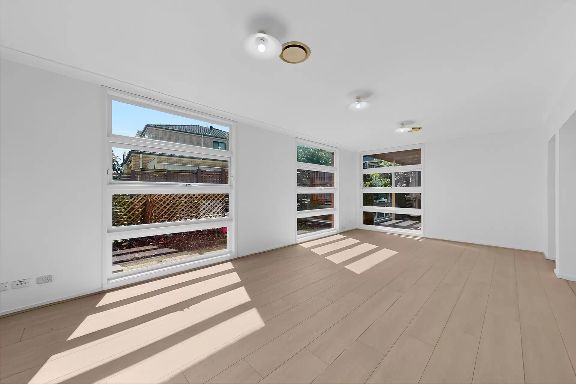 28 Benson Road, Beaumont Hills Leased by Louis Carr Real Estate - image 2