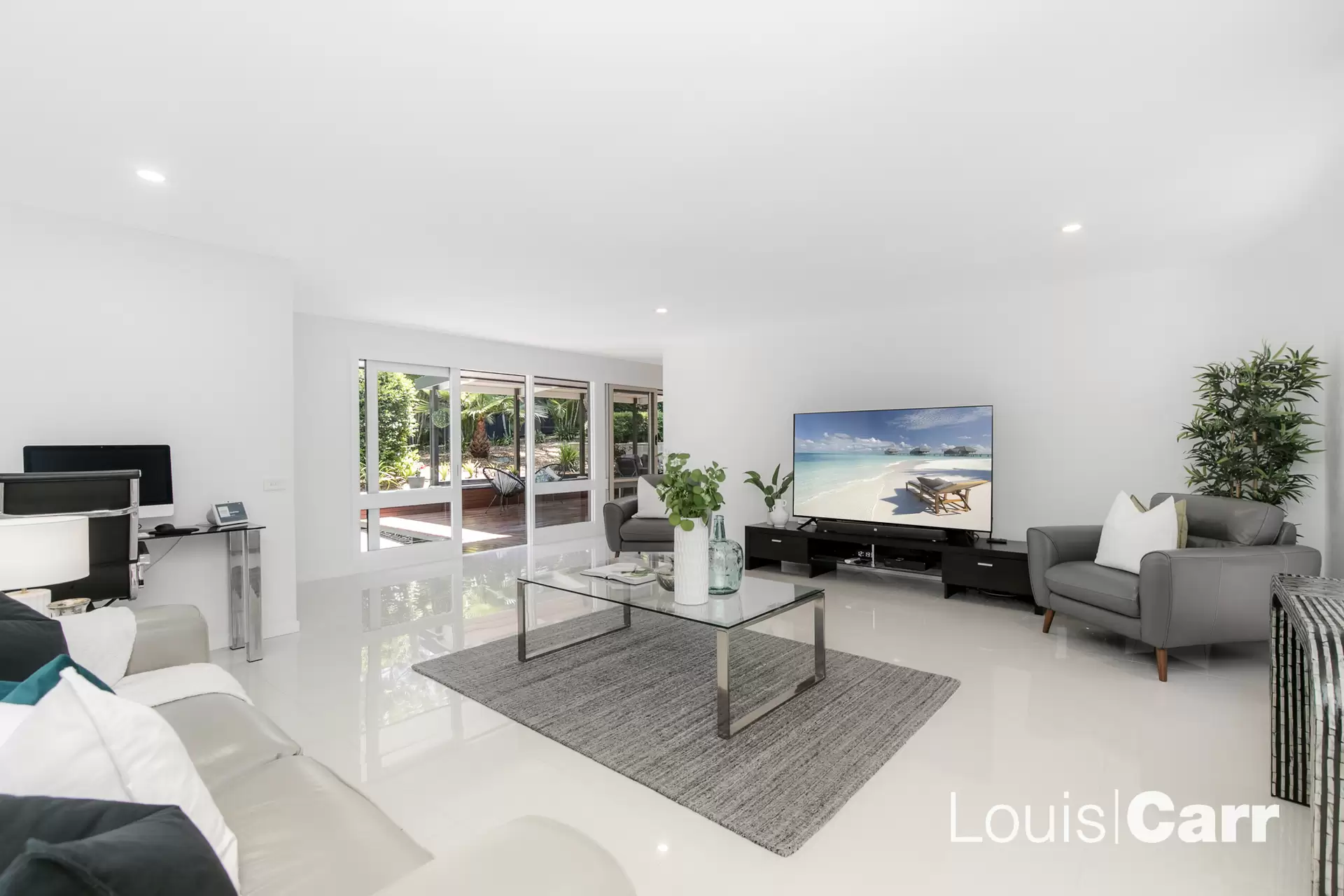 7 Torrens Place, Cherrybrook Sold by Louis Carr Real Estate - image 2