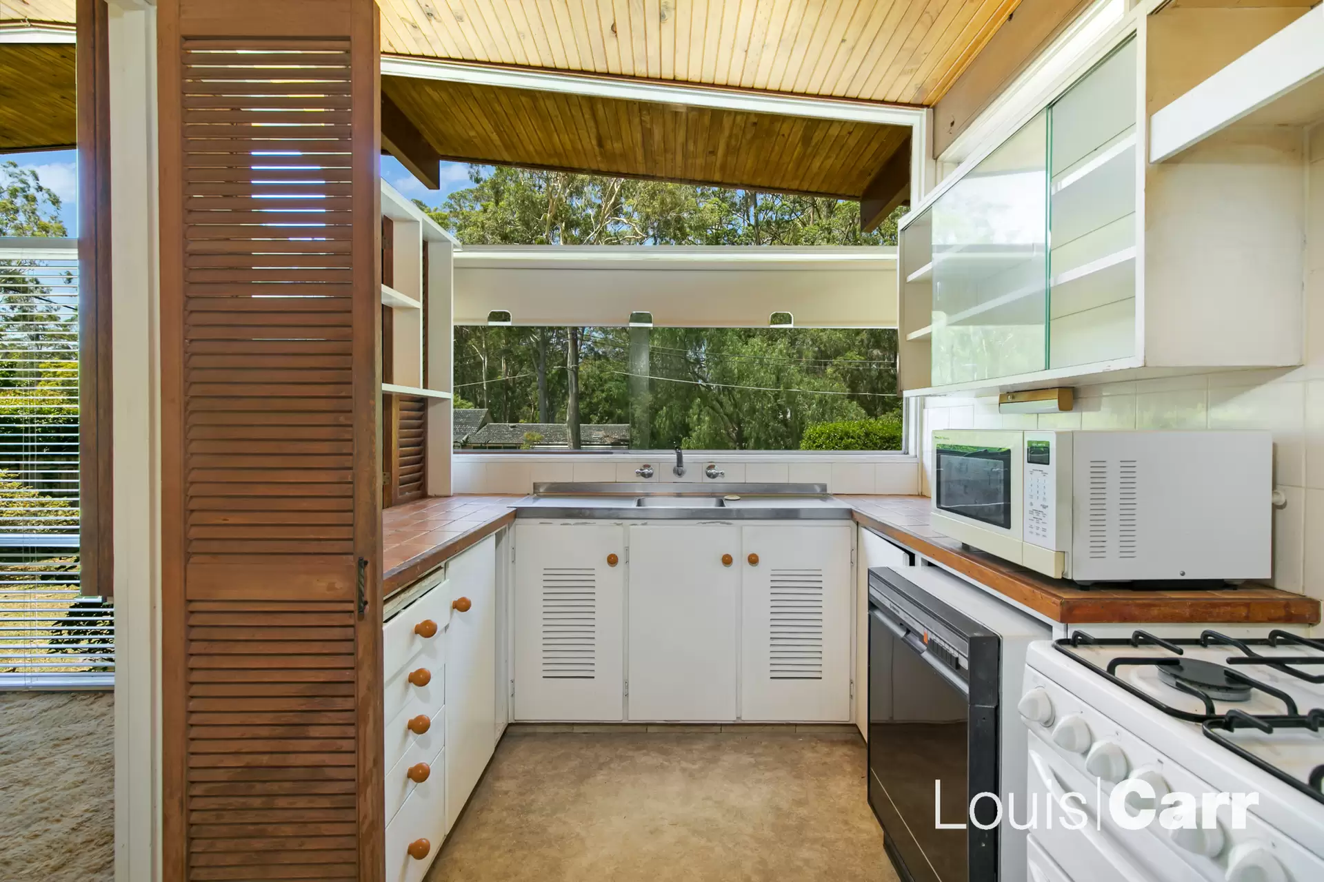 27 John Savage Crescent, West Pennant Hills Sold by Louis Carr Real Estate - image 5