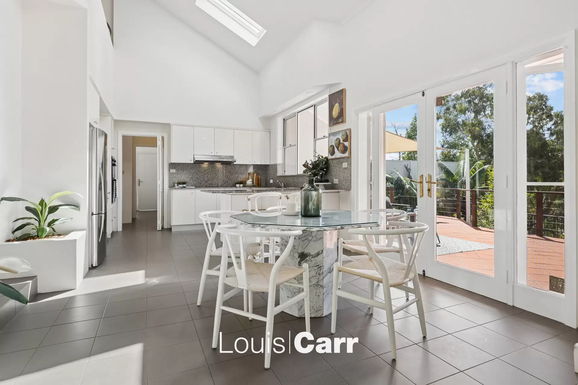 174 Ridgecrop Drive, Castle Hill Sold by Louis Carr Real Estate - image 3