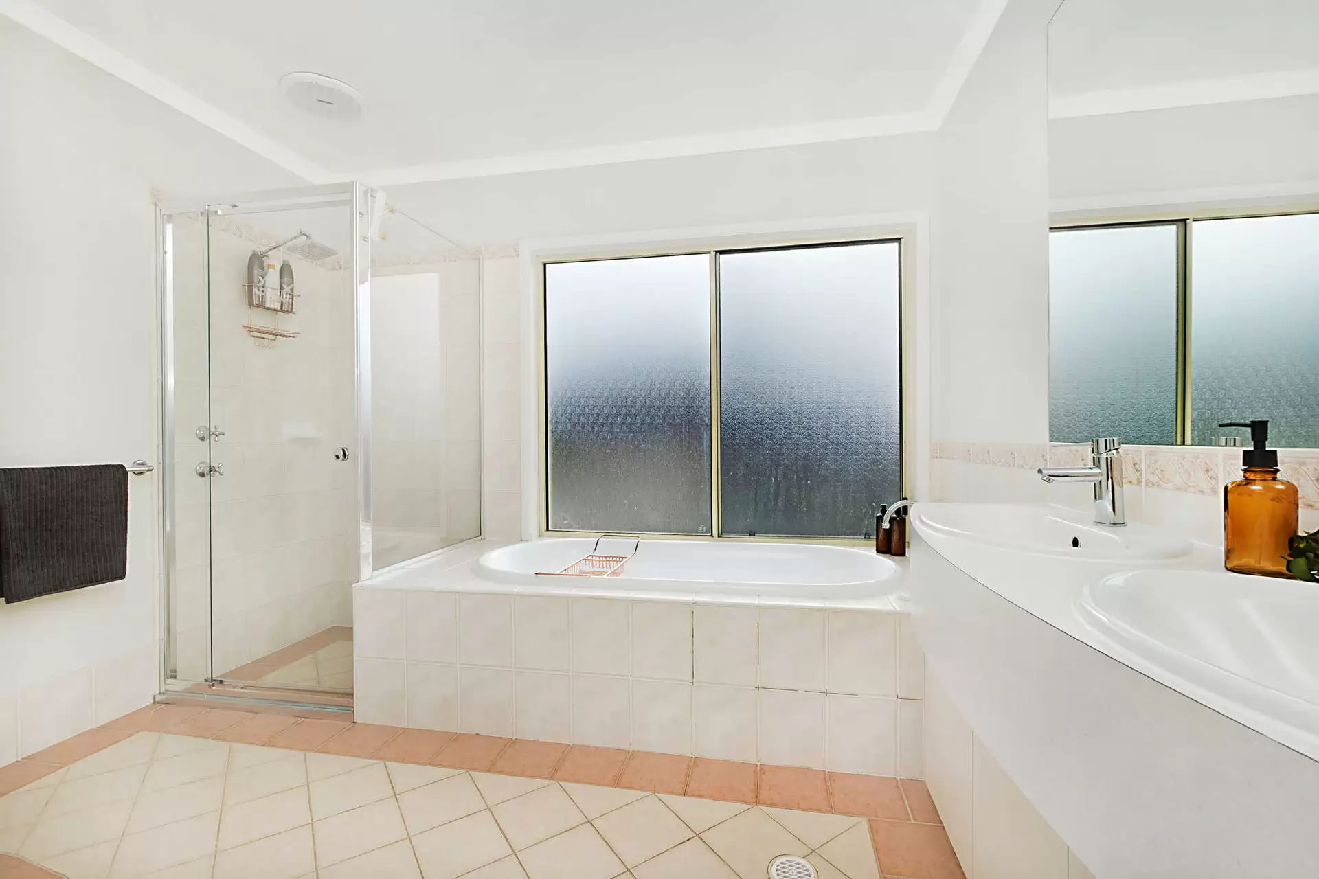 22 Ben Place, Beaumont Hills Leased by Louis Carr Real Estate - image 6